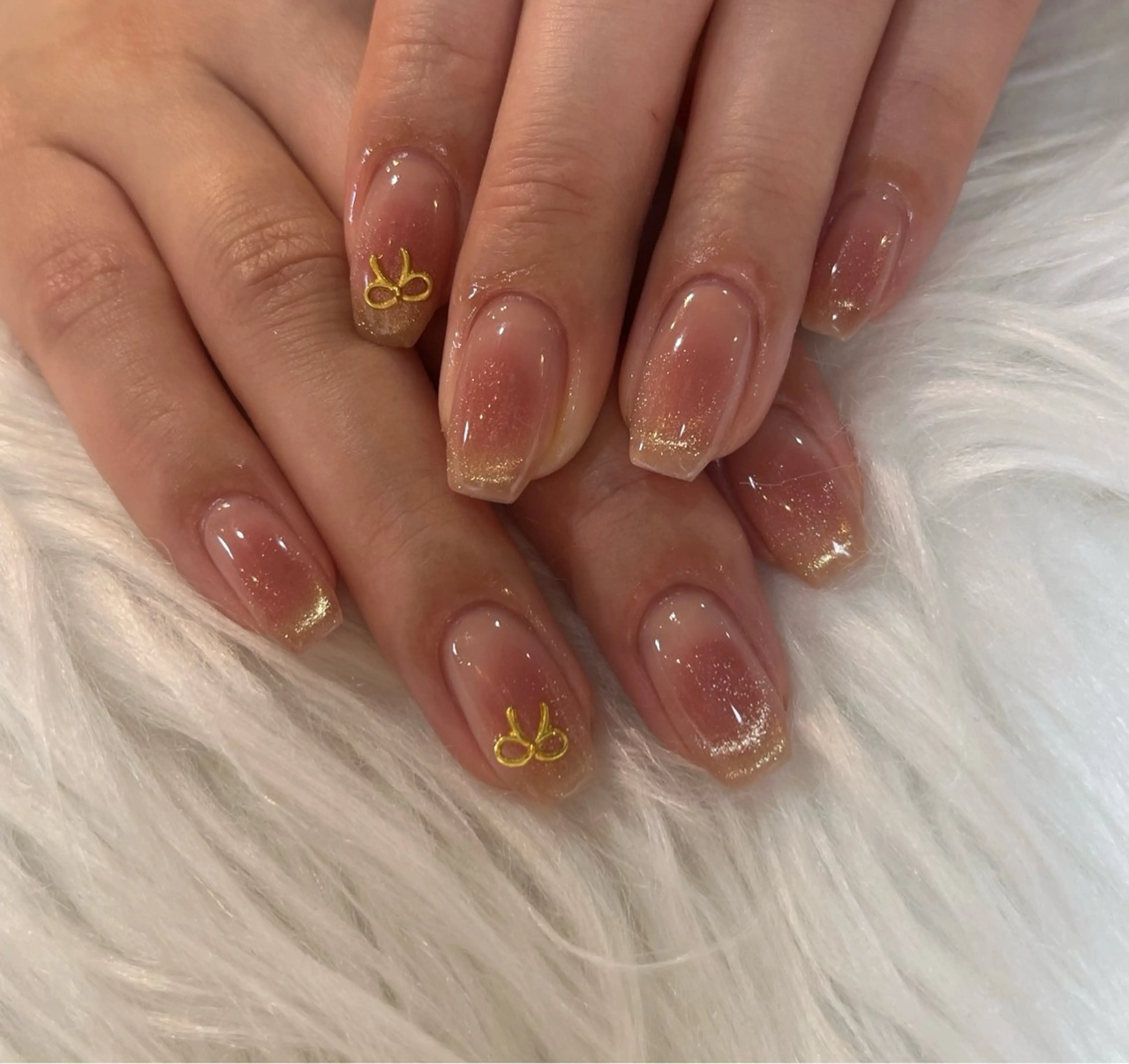 ネイル アートネイル ボルドー ドット フレンチネイル ジェルネイル ハンドネイル Floria nail salonのネイルデザイン