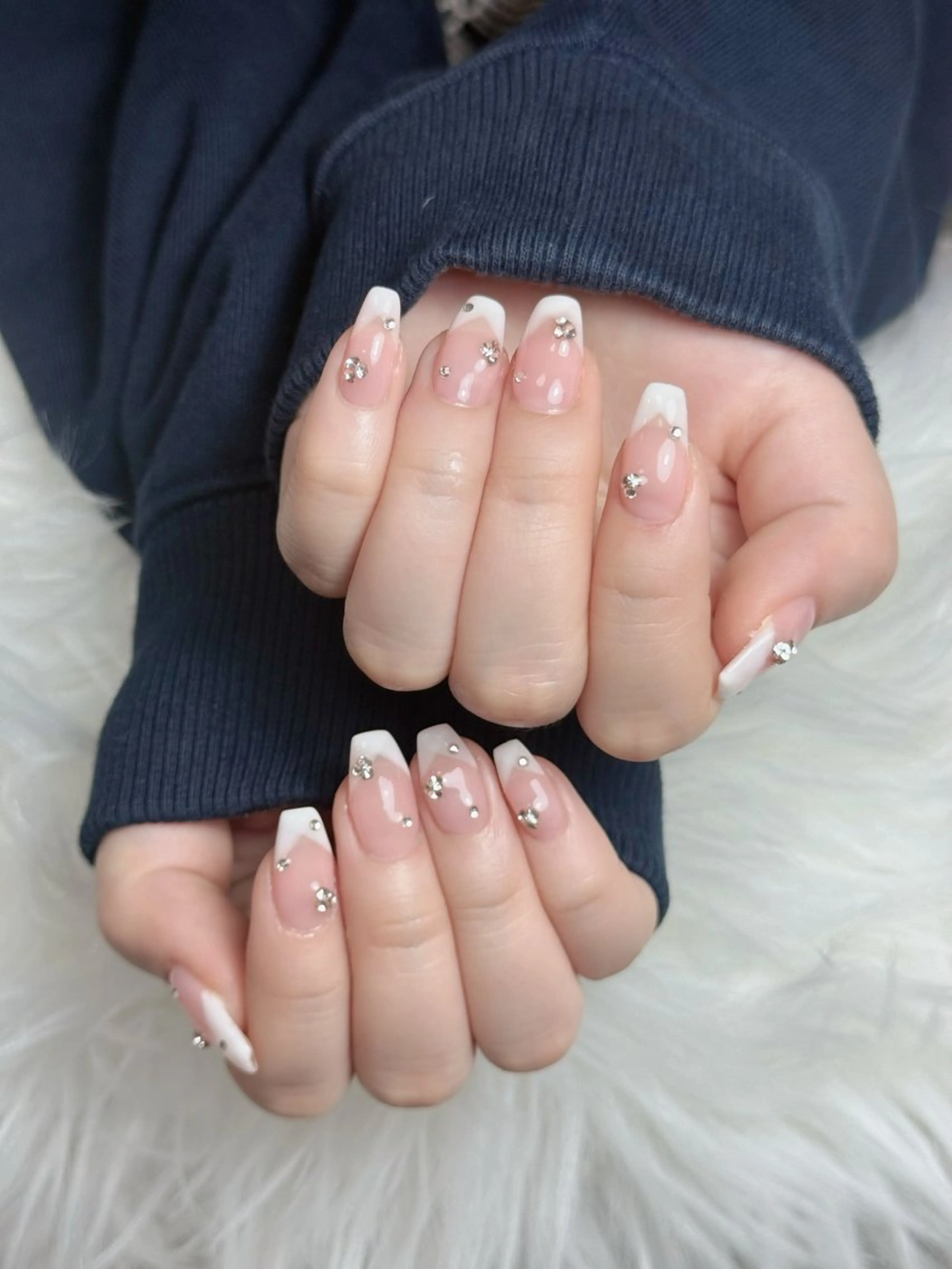 ネイル フレンチネイル ジェルネイル キラキラネイル 韓国ネイル マグネットネイル Julli nail studio所属・Julli NailStudioのネイルデザイン
