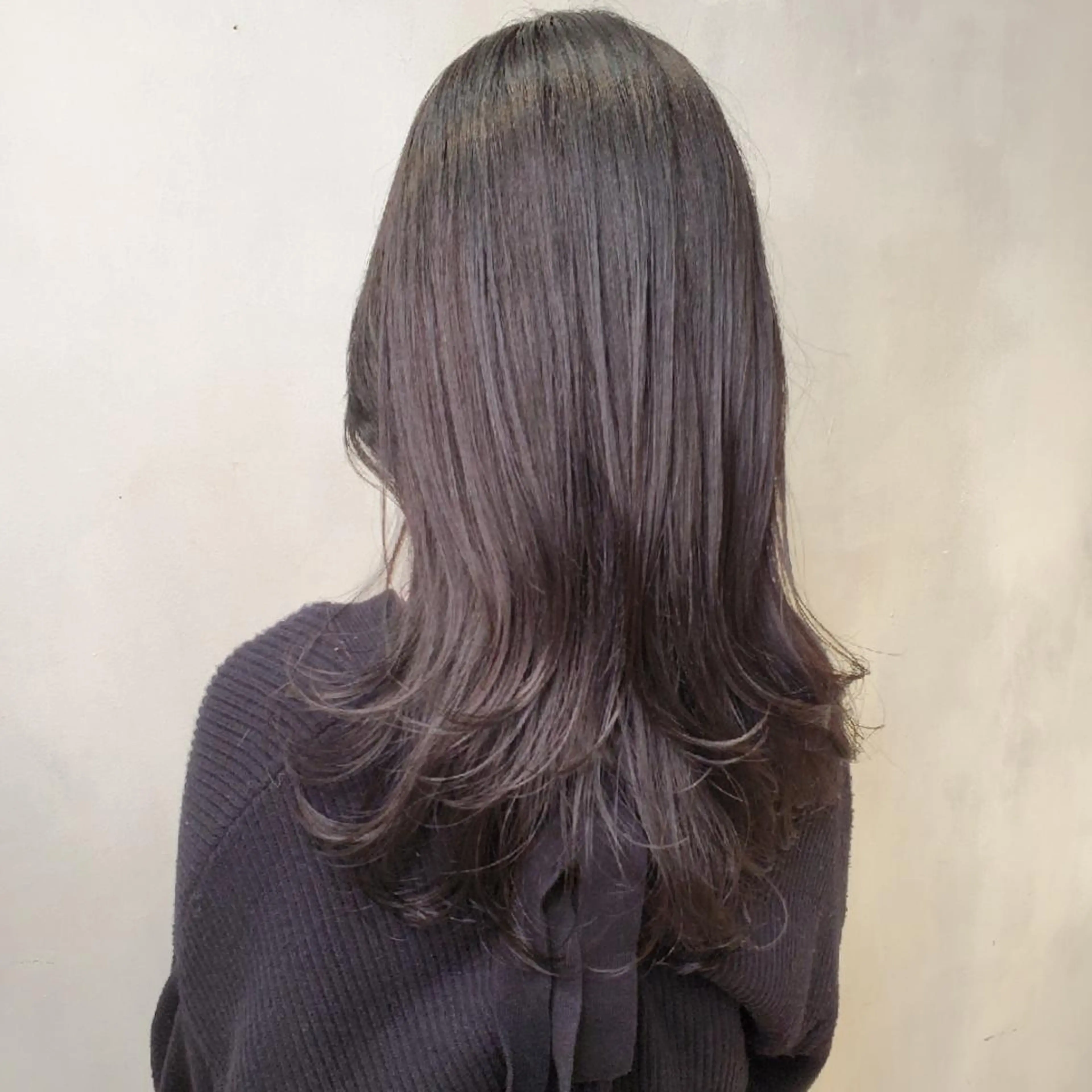 セミロング レイヤーカット 韓国レイヤー　 suzuのヘアスタイル