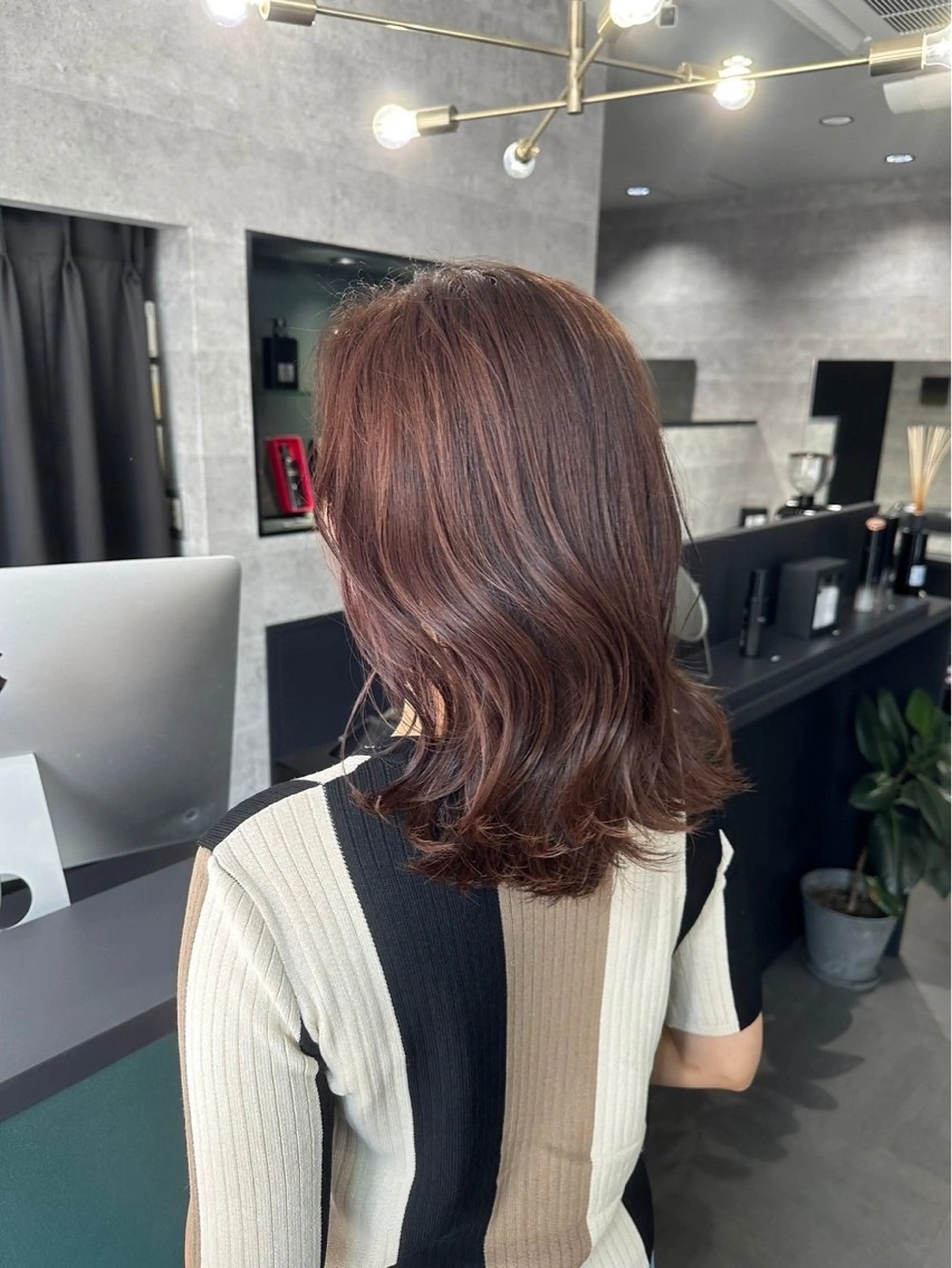 ミディアム カラー ヘアカラー 柔らかい透明感カラー 髪質改善/神戸のヘアスタイル