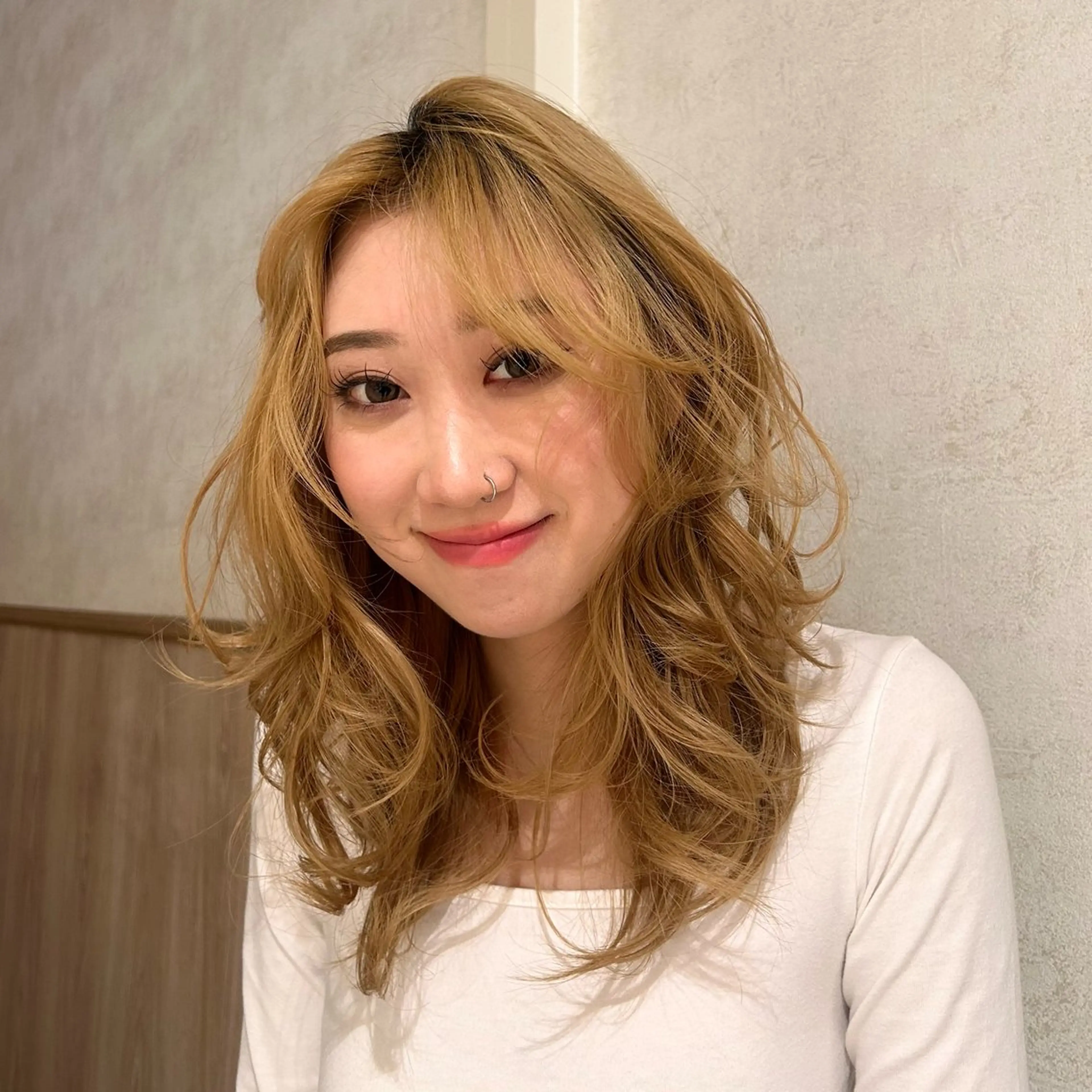 セミロング ヘアカラー 透明感カラー/ トリートメントのヘアスタイル