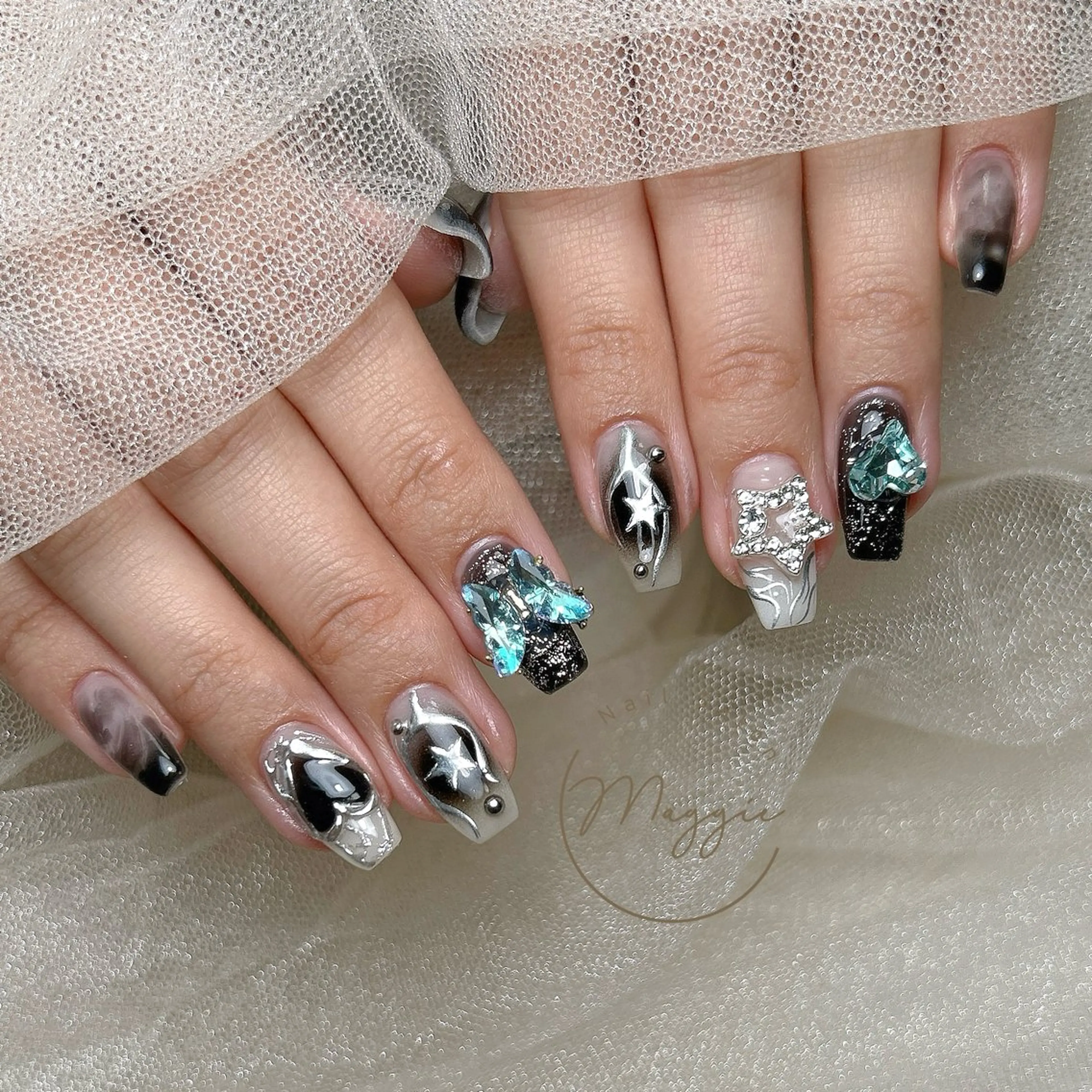 ネイル Maggie Nail🦩のネイルデザイン