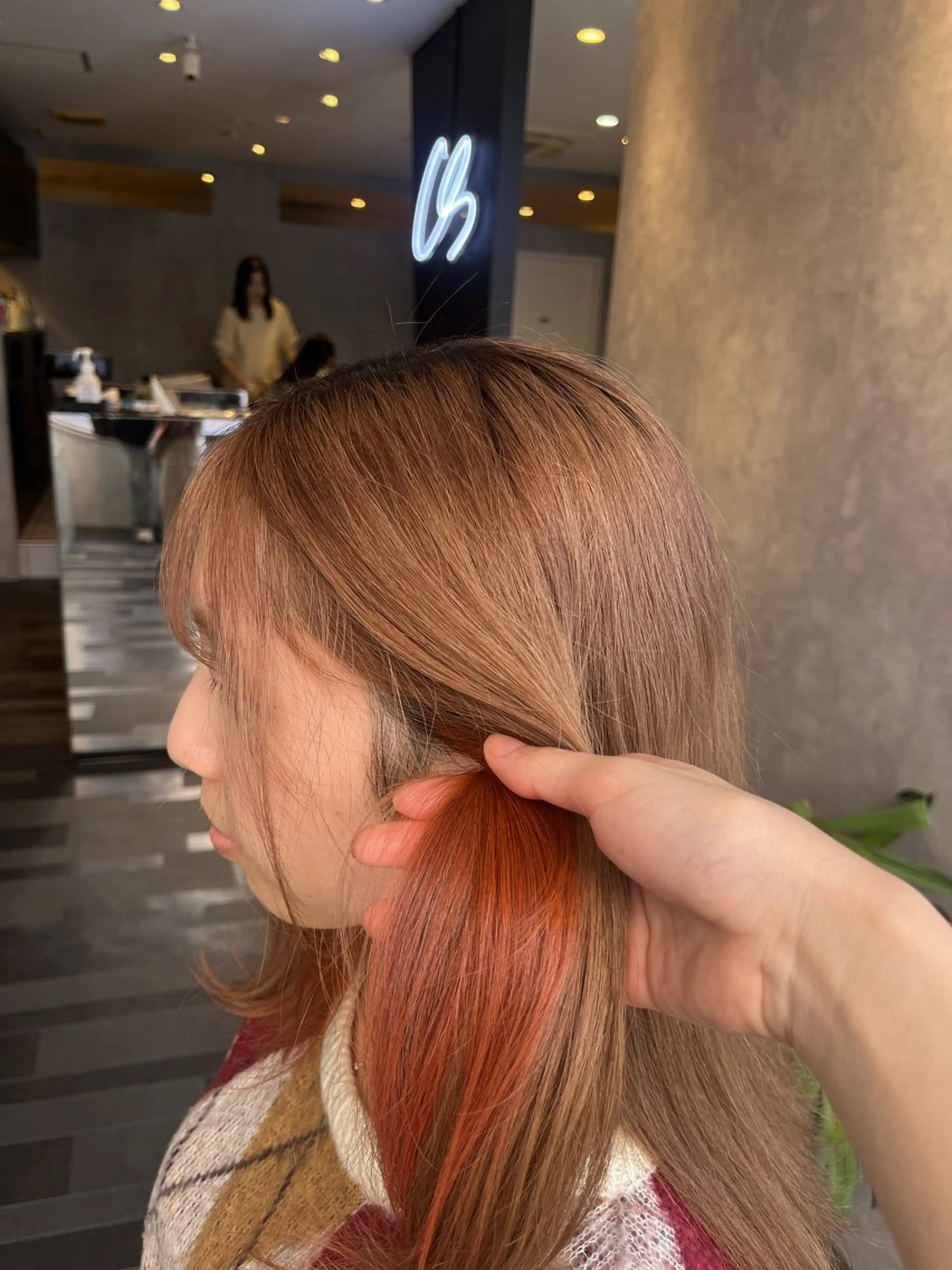 カラー イヤリングカラー トメちゃん 💜🇭🇰のヘアスタイル