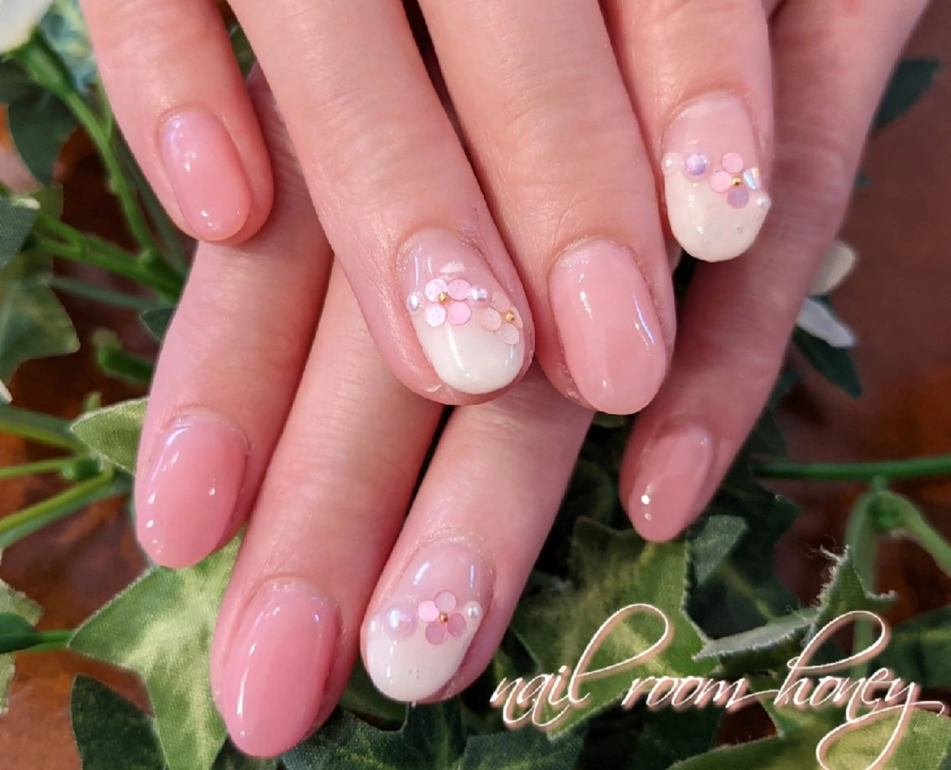 ネイル フラワーネイル nail room  honeyのネイルデザイン