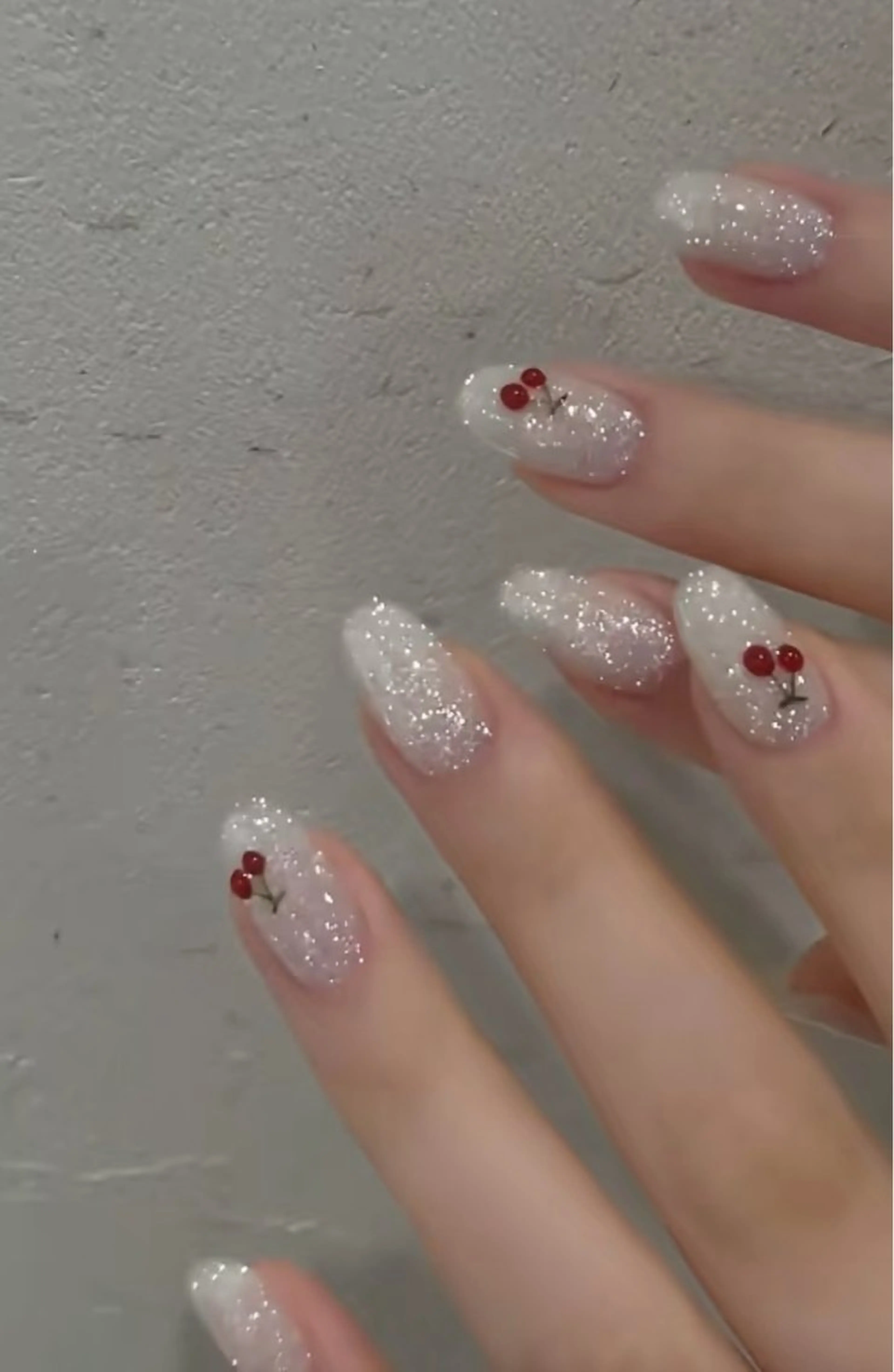 ネイル アートネイル チークネイル 長さ出し フラッシュネイル キラキラネイル ハンドネイル ハンドケア for you.Nail Salon所属・For you. Nail Salonのネイルデザイン