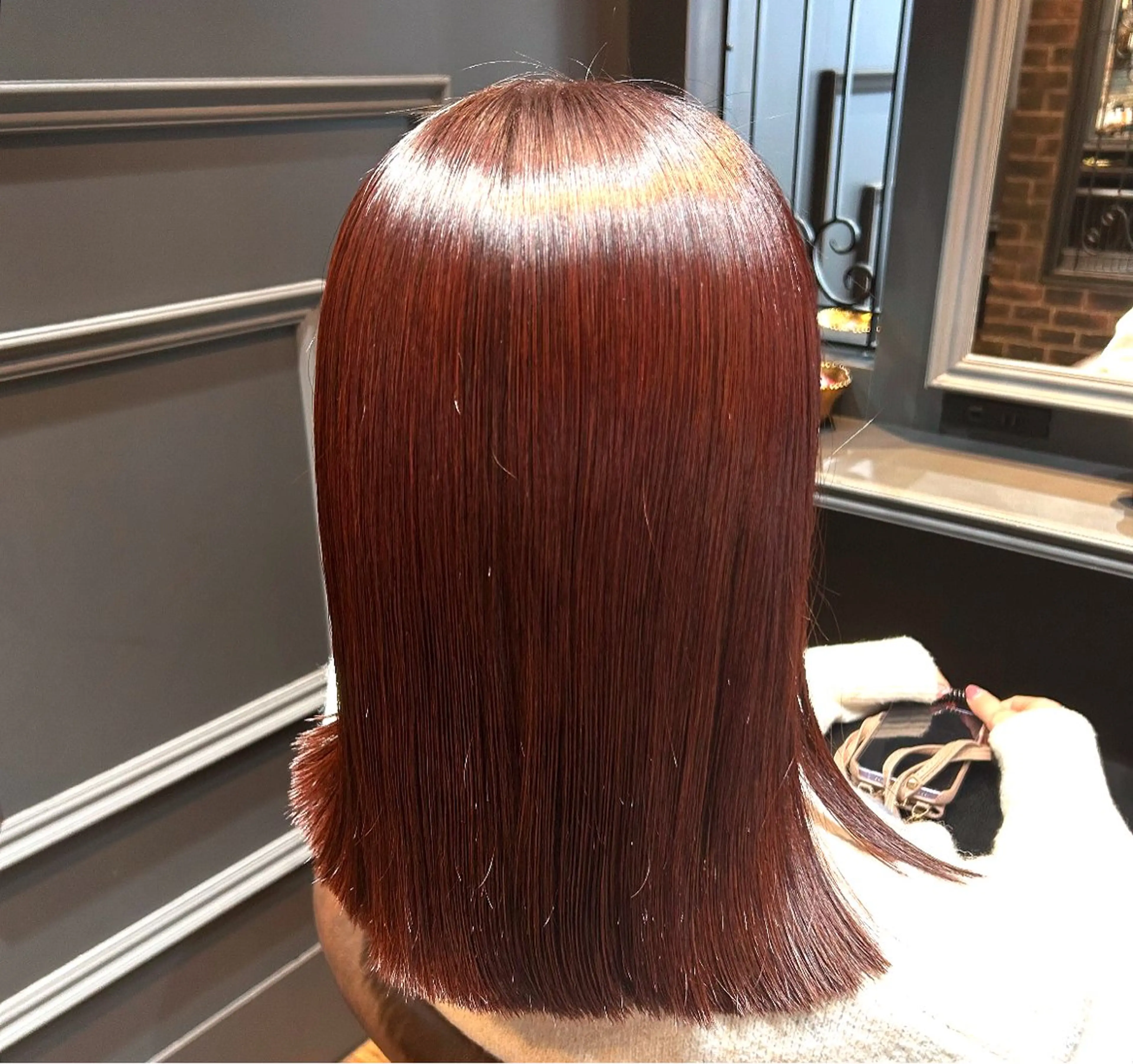 ミディアム カラー ボルドーカラー カット ヘアカラー トリートメント 梅木 李奈のヘアスタイル