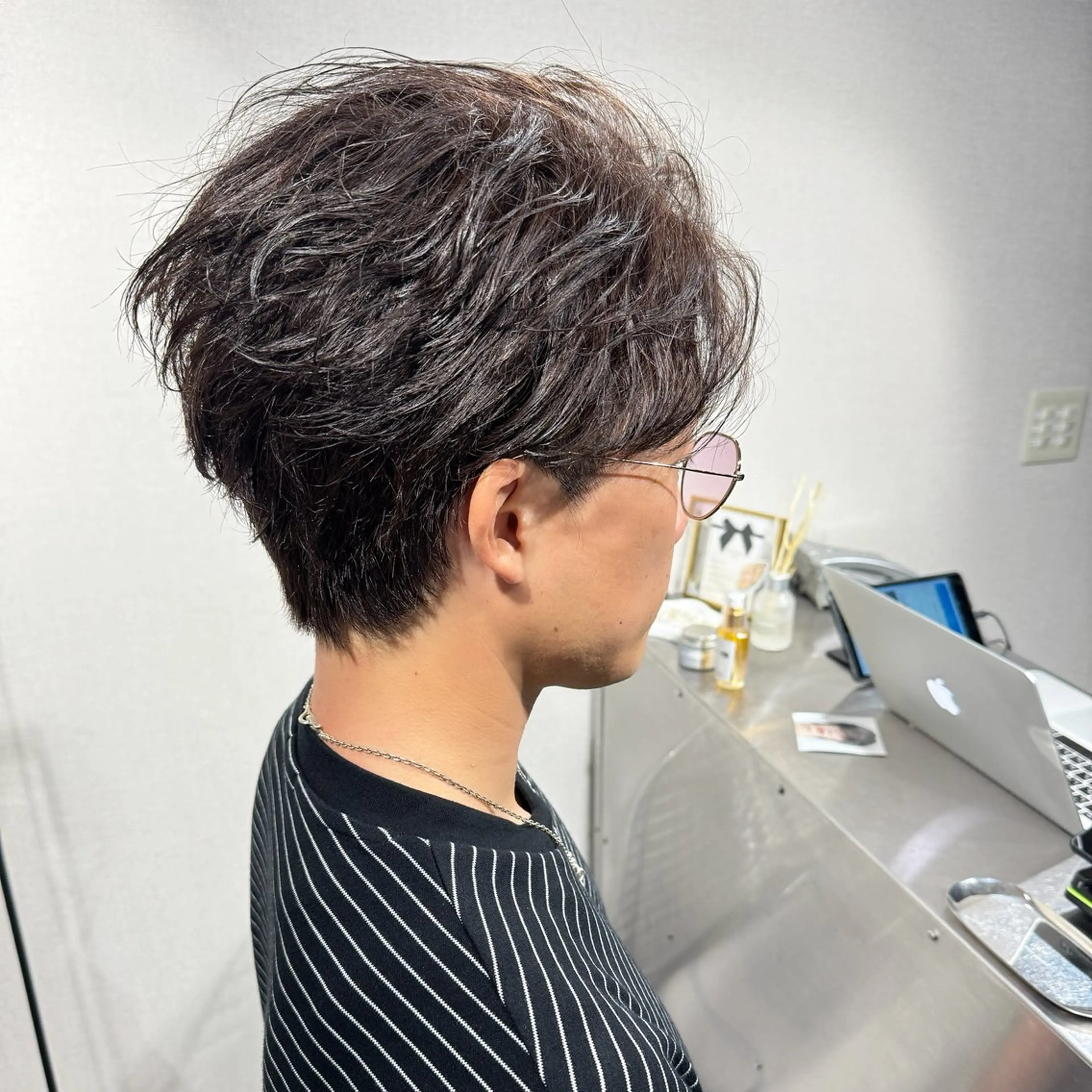 メンズ フェザーパーマ メンズパーマ 学生（メンズ向け） カット パーマ 表参道フェザーパーマ ニュアンスパーマのヘアスタイル