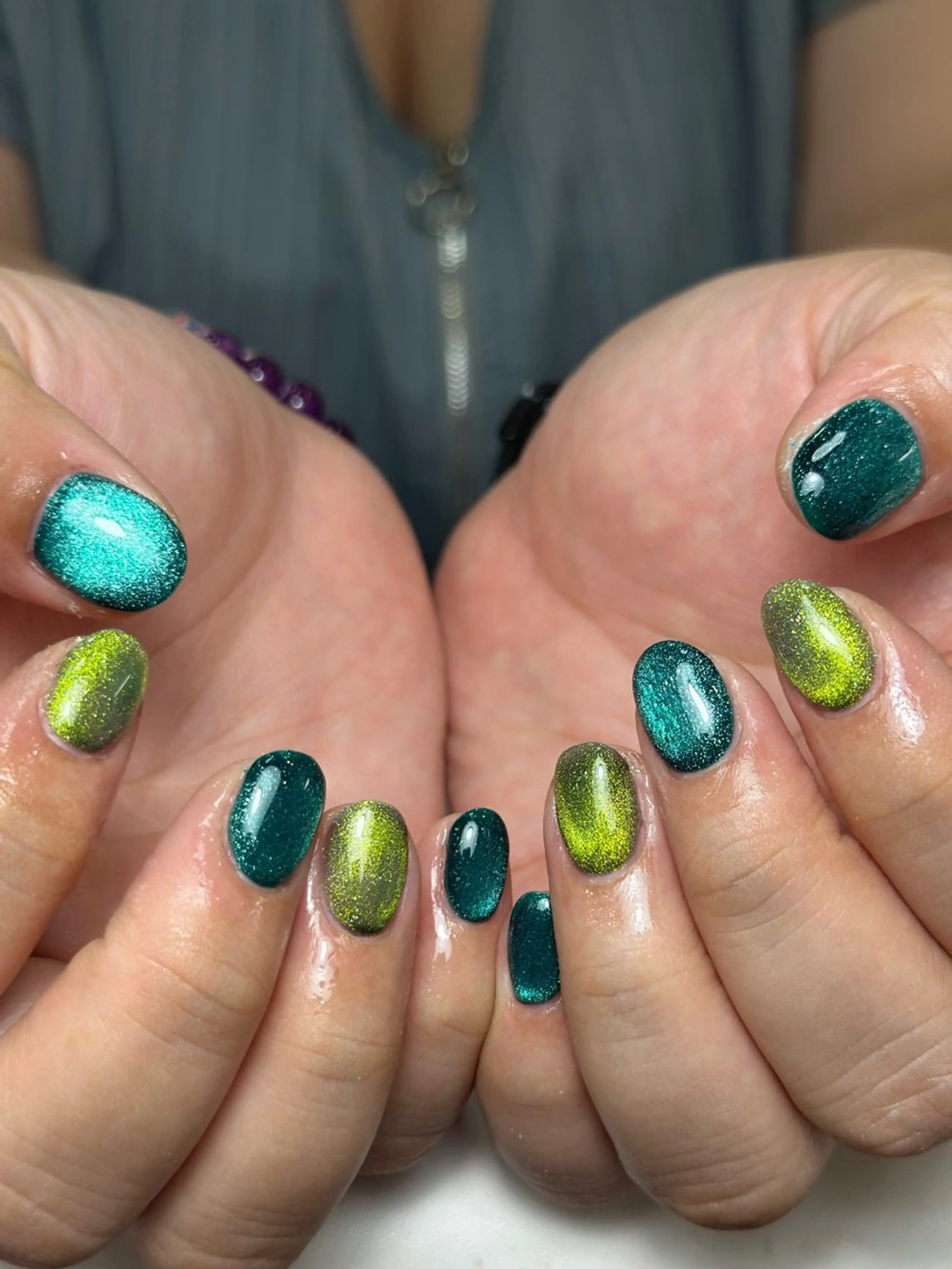 ネイル フレンチネイル グラデーション 韓国ネイル マグネットネイル シンプルネイル ハンドネイル CoMo Nail Studio所属・CoMo Nailのネイルデザイン