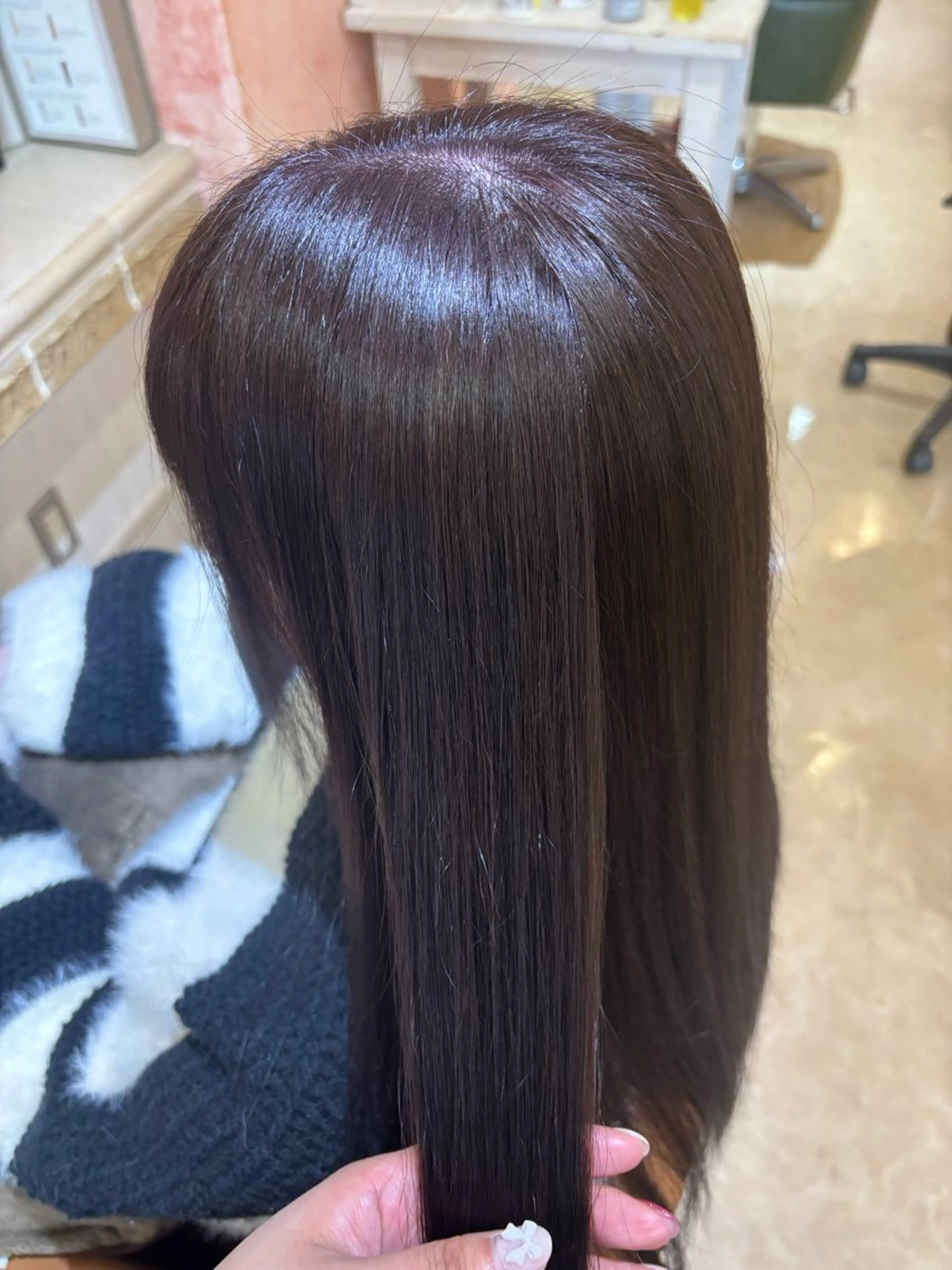 カラー 森山 実結のヘアスタイル