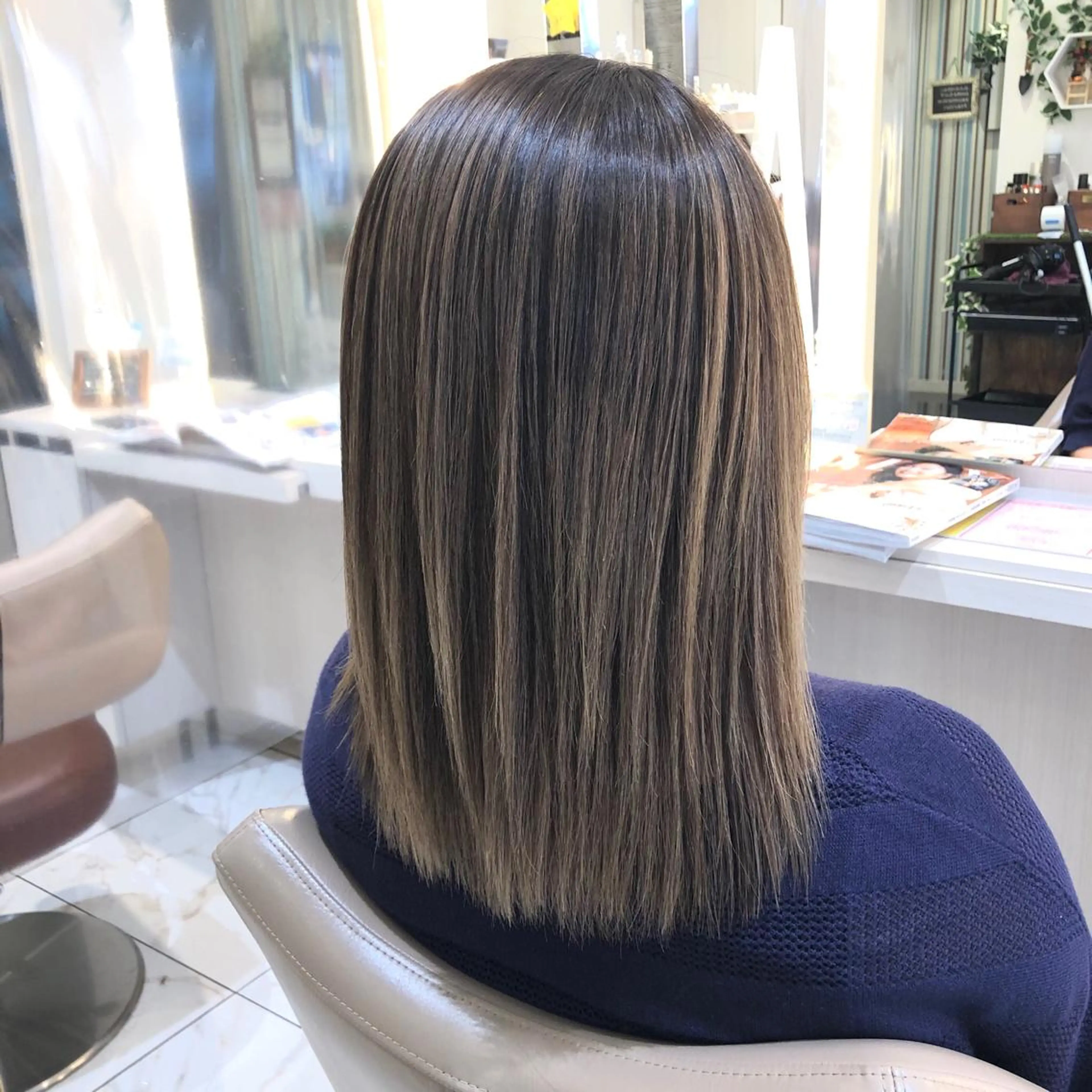 ミディアム パーマ くせ毛 縮毛矯正 安井　昴 💫ブリーチ縮毛矯正のヘアスタイル