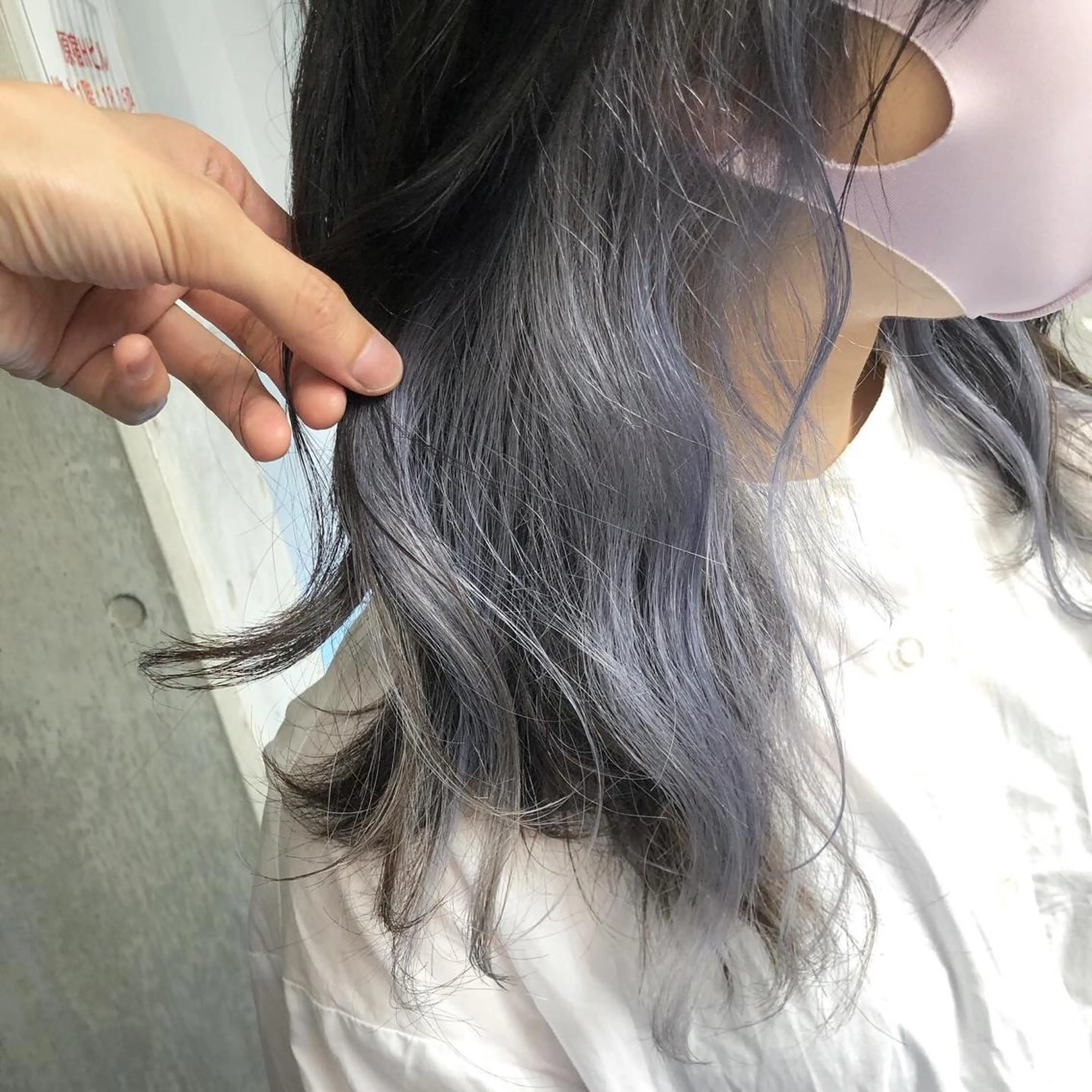 ミディアム カラー イヤリングカラー カット ヘアカラー トリートメント 原宿サロン代表 デザインカラー伊藤卓のヘアスタイル