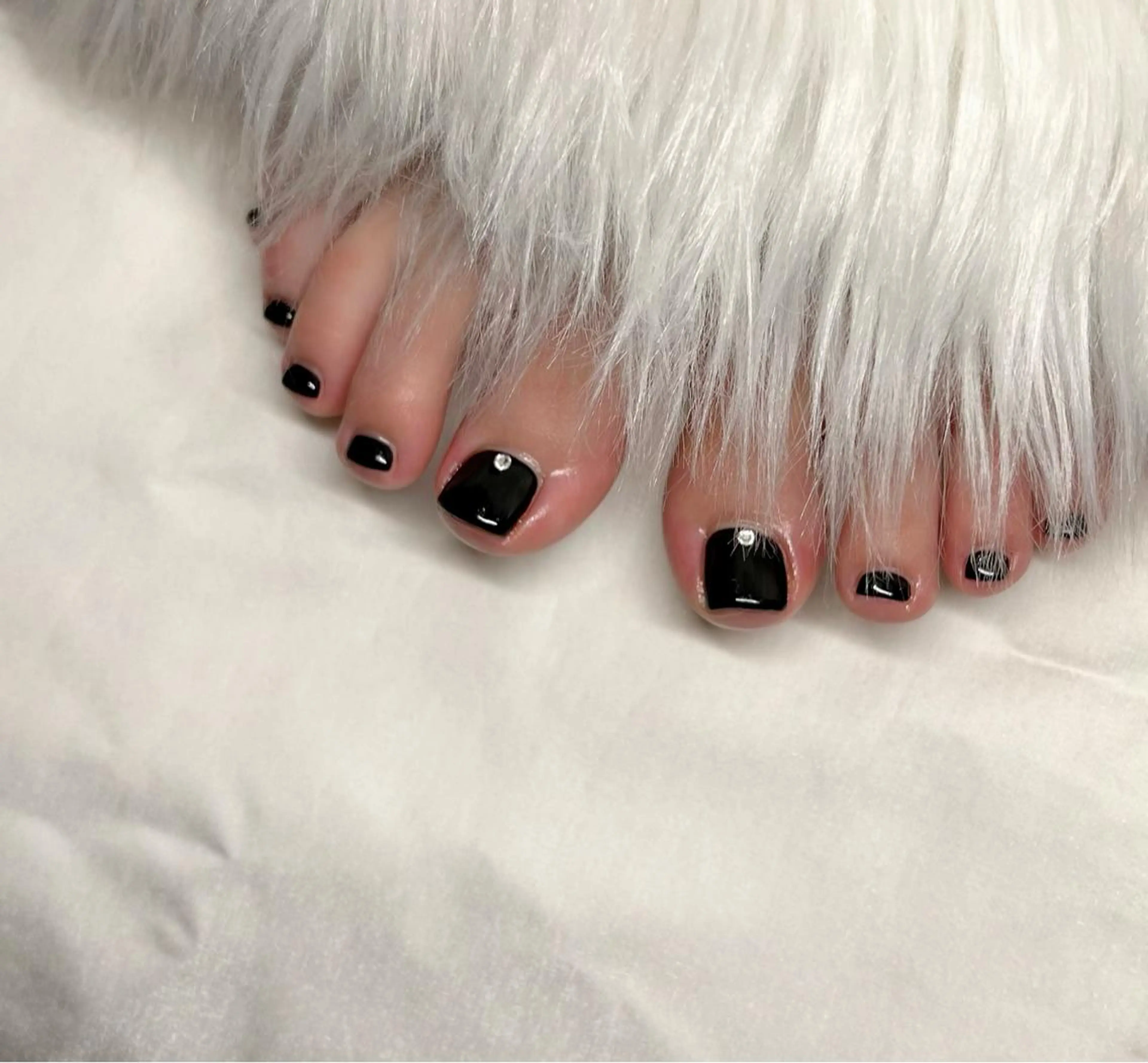 ネイル ストーンネイル フットネイル Lino+ ネイル&よもぎ蒸しのネイルデザイン