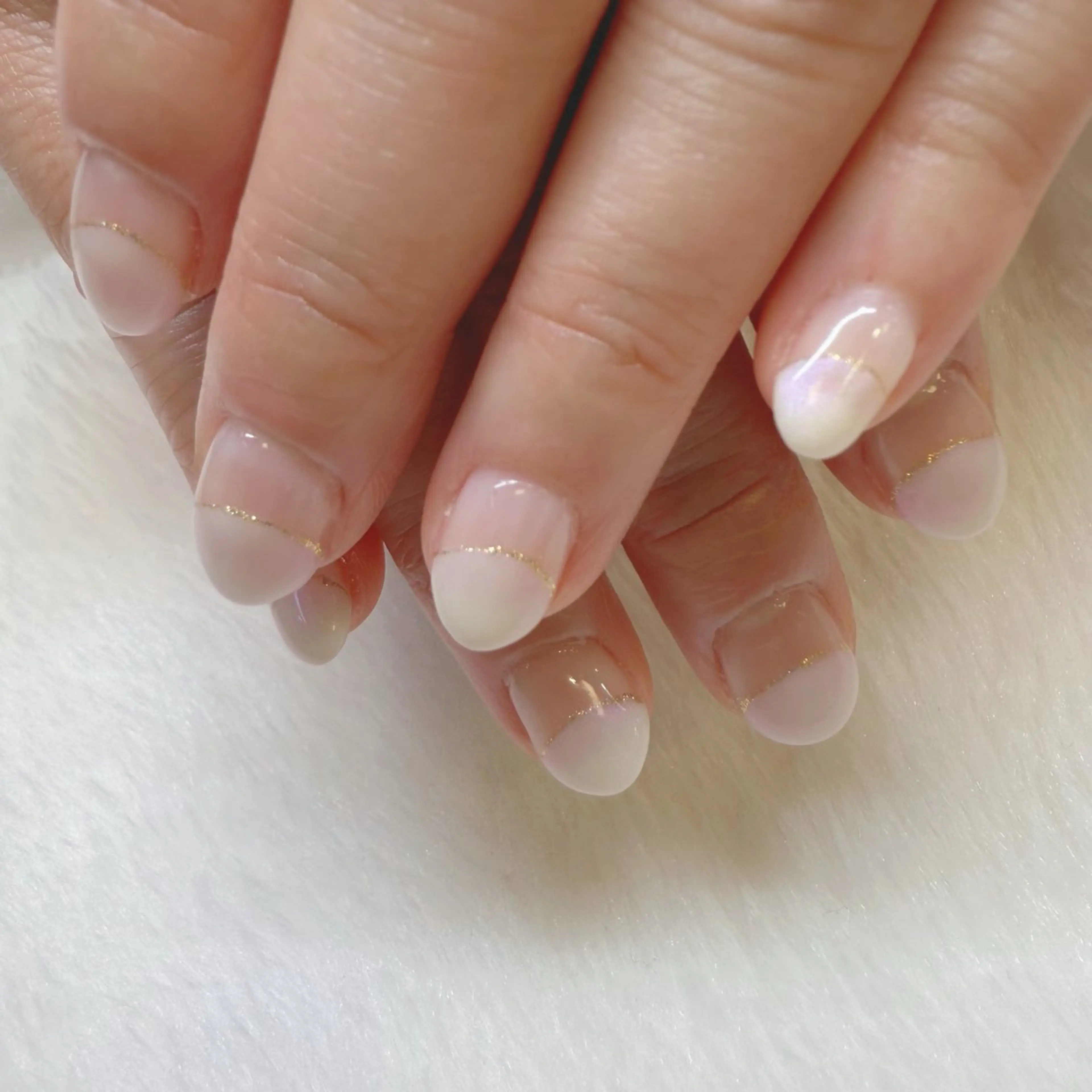 ネイル フレンチネイル ゴールド 逆フレンチ ハンドネイル Cravo aiのネイルデザイン