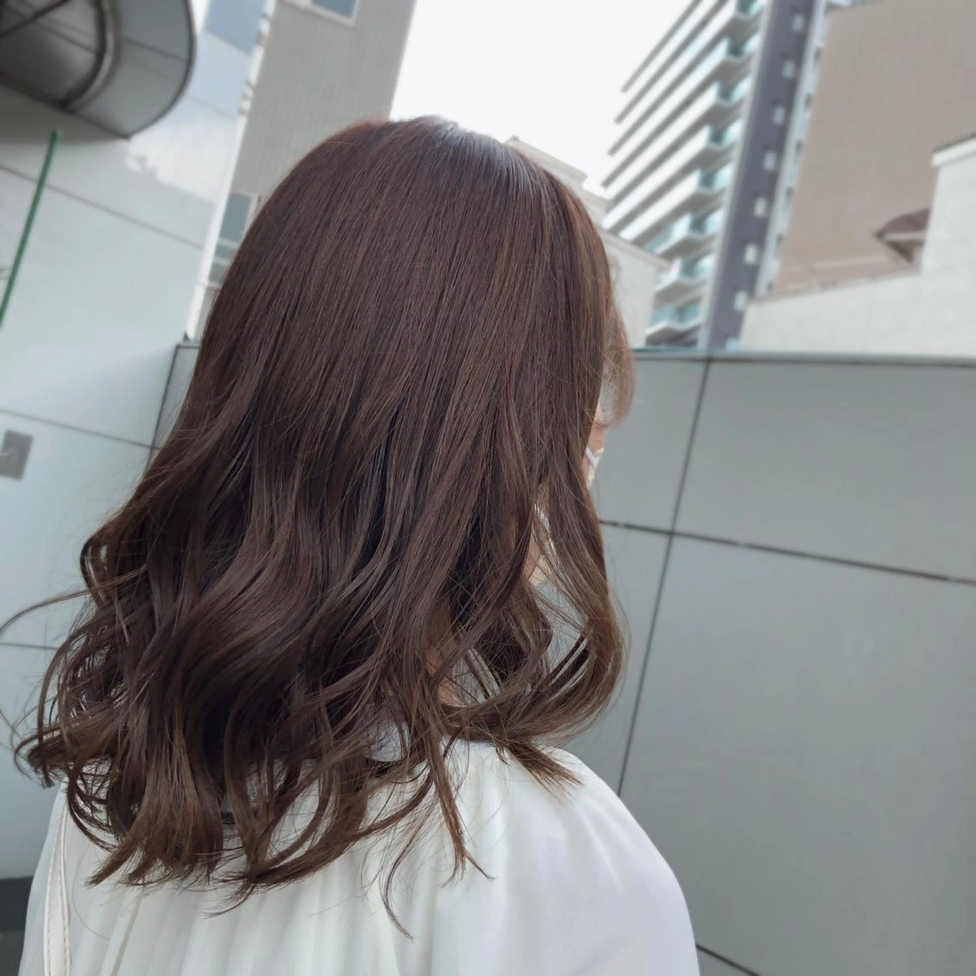 セミロング カラー ヘアカラー トリートメント 山崎 絵莉香のヘアスタイル