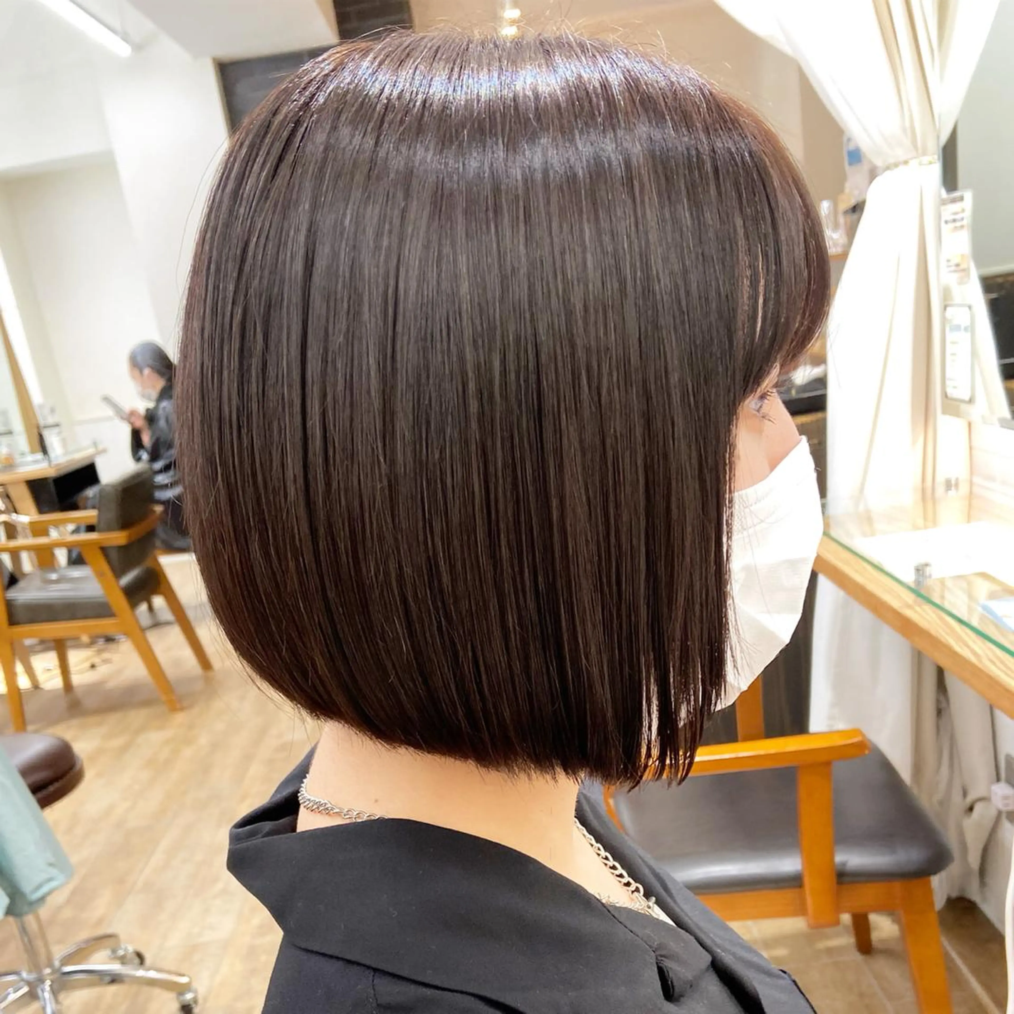 ショート カラー パーマ ヘアアレンジ メンズ キッズ ネイル マツエク・マツパ カット ヘアカラー トリートメント 横浜Bob美容師🤎 ERINAのヘアスタイル