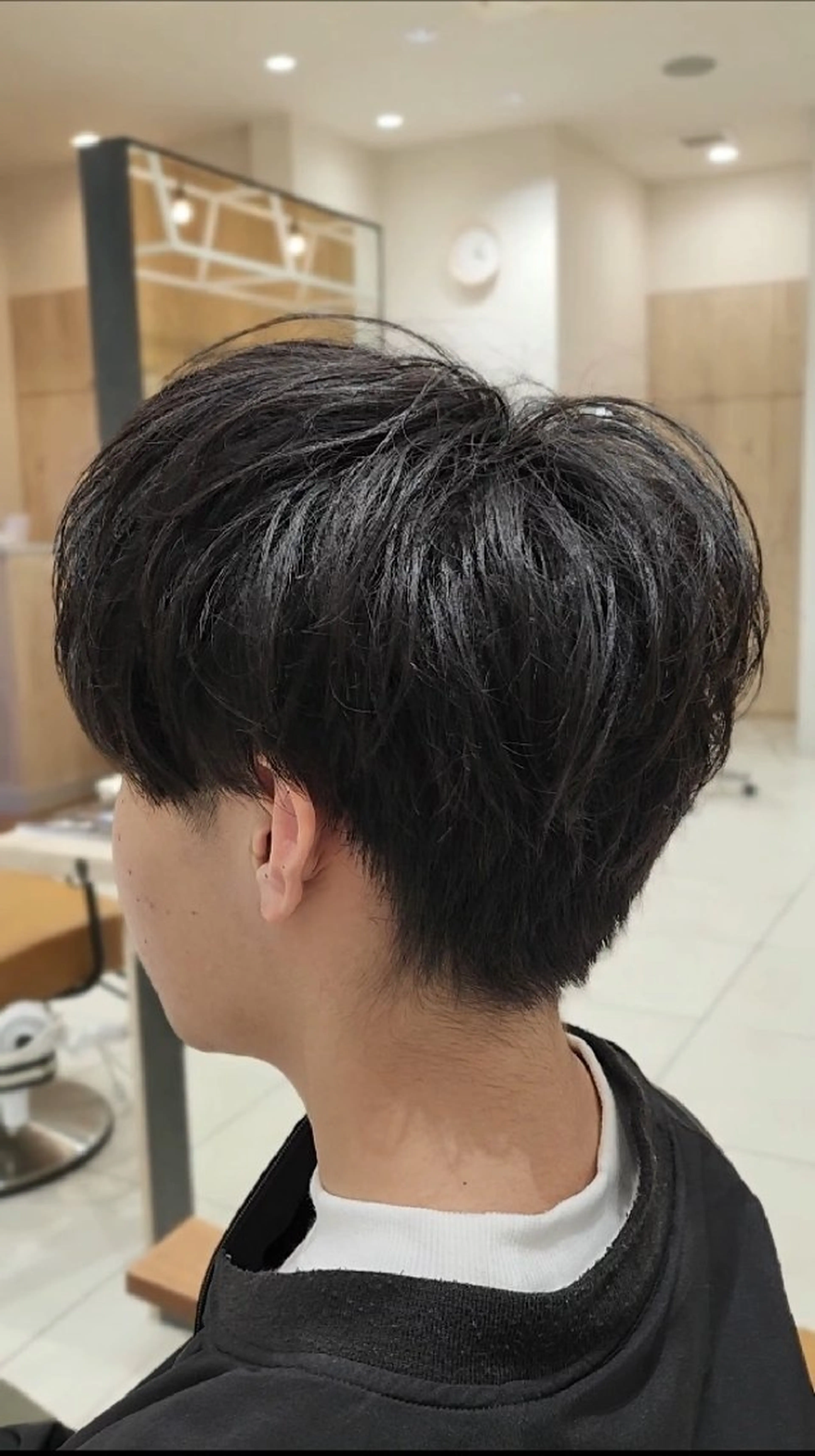 メンズ “垢抜けパーマヘア” 佐藤ジルのヘアスタイル