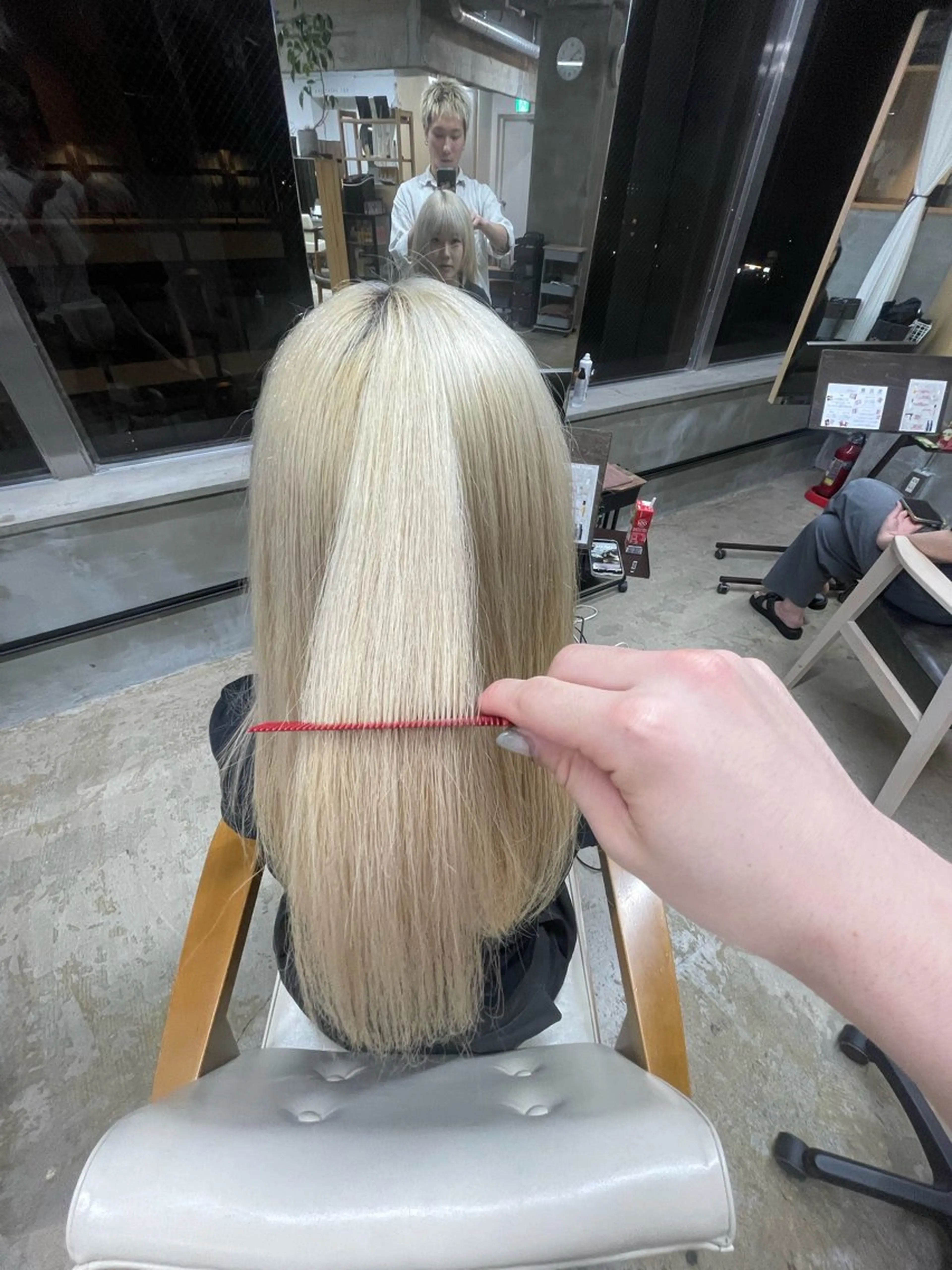 ロング 栗山 緋時のヘアスタイル