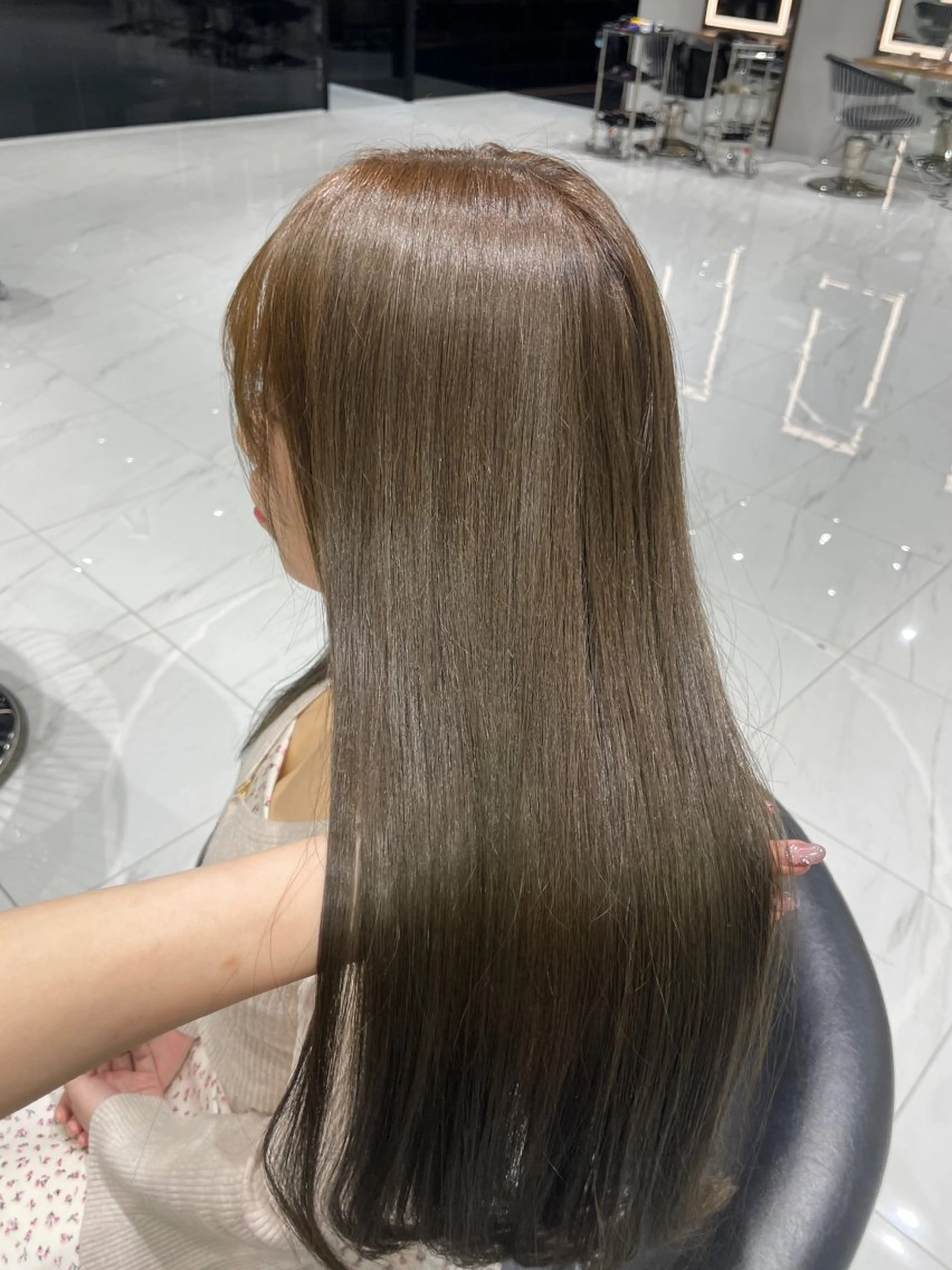 ロング カラー ベージュカラー 透明感カラー オリーブベージュ miyu'somotesando所属・菅野 心悠/メンズヘアのヘアスタイル