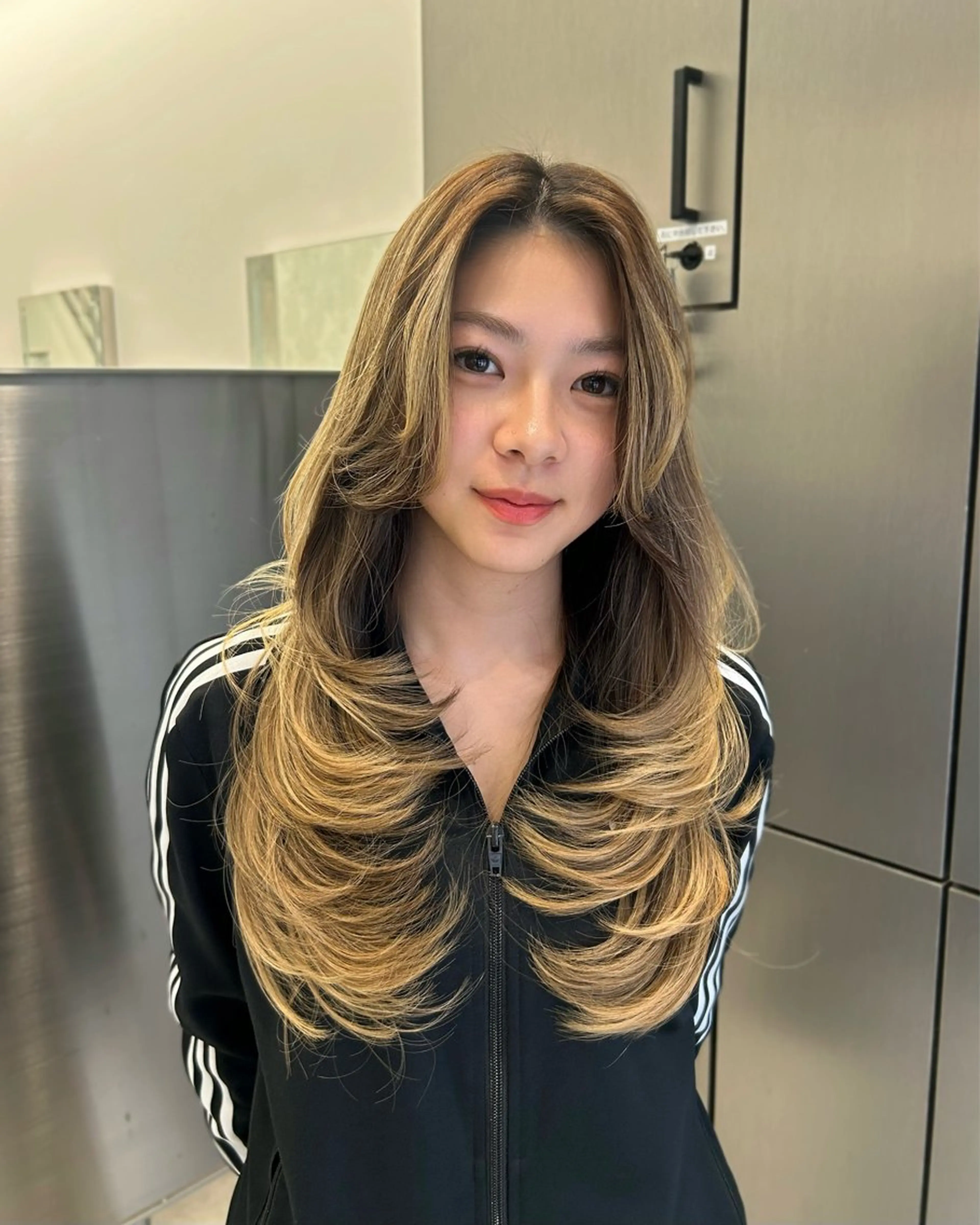ロング レイヤーカット カット ヘアカラー 大人レイヤー/艶髪 🇺🇸TOMONAのヘアスタイル