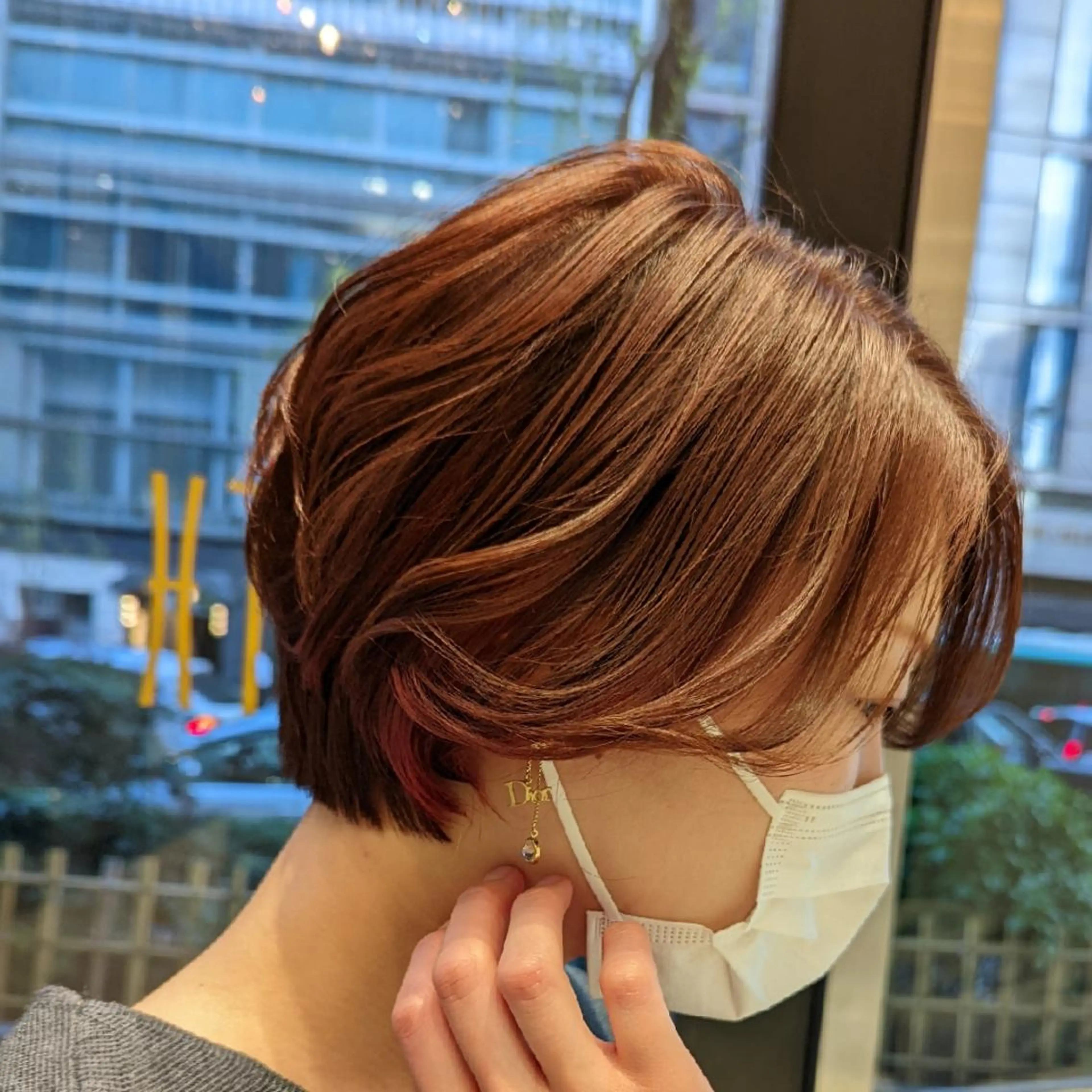 ショート カラー イヤリングカラー ヘアカラー トリートメント ヘアセット  知念　香トータル ビューティー🌷のヘアスタイル