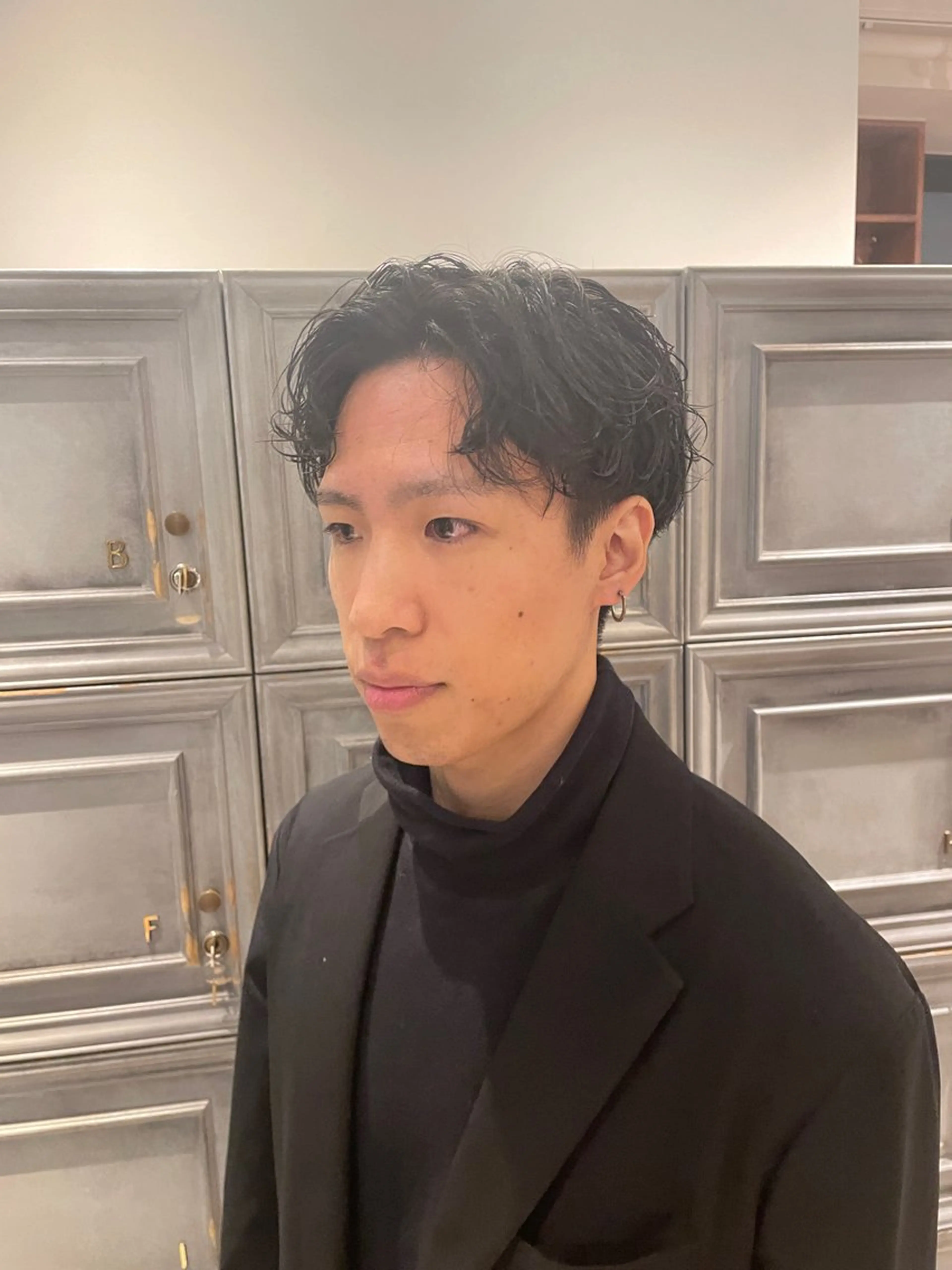 ショート パーマ メンズ センターパート メンズパーマ カット パーマ vetica所属・フジヤ サイタのヘアスタイル