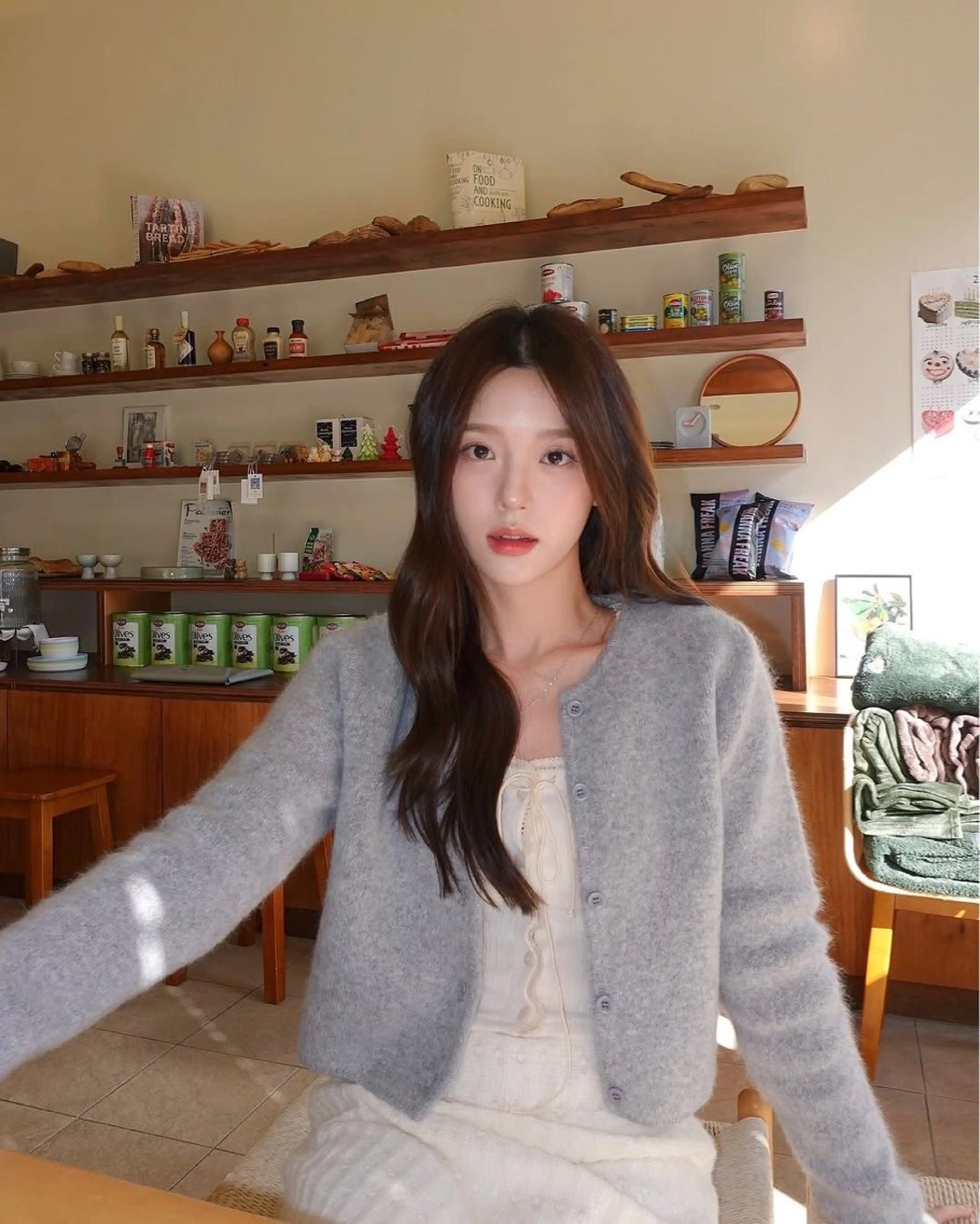 ロング カラー カット ヘアカラー トリートメント 莉乃/縮毛矯正/髪質 改善/艶カラーのヘアスタイル