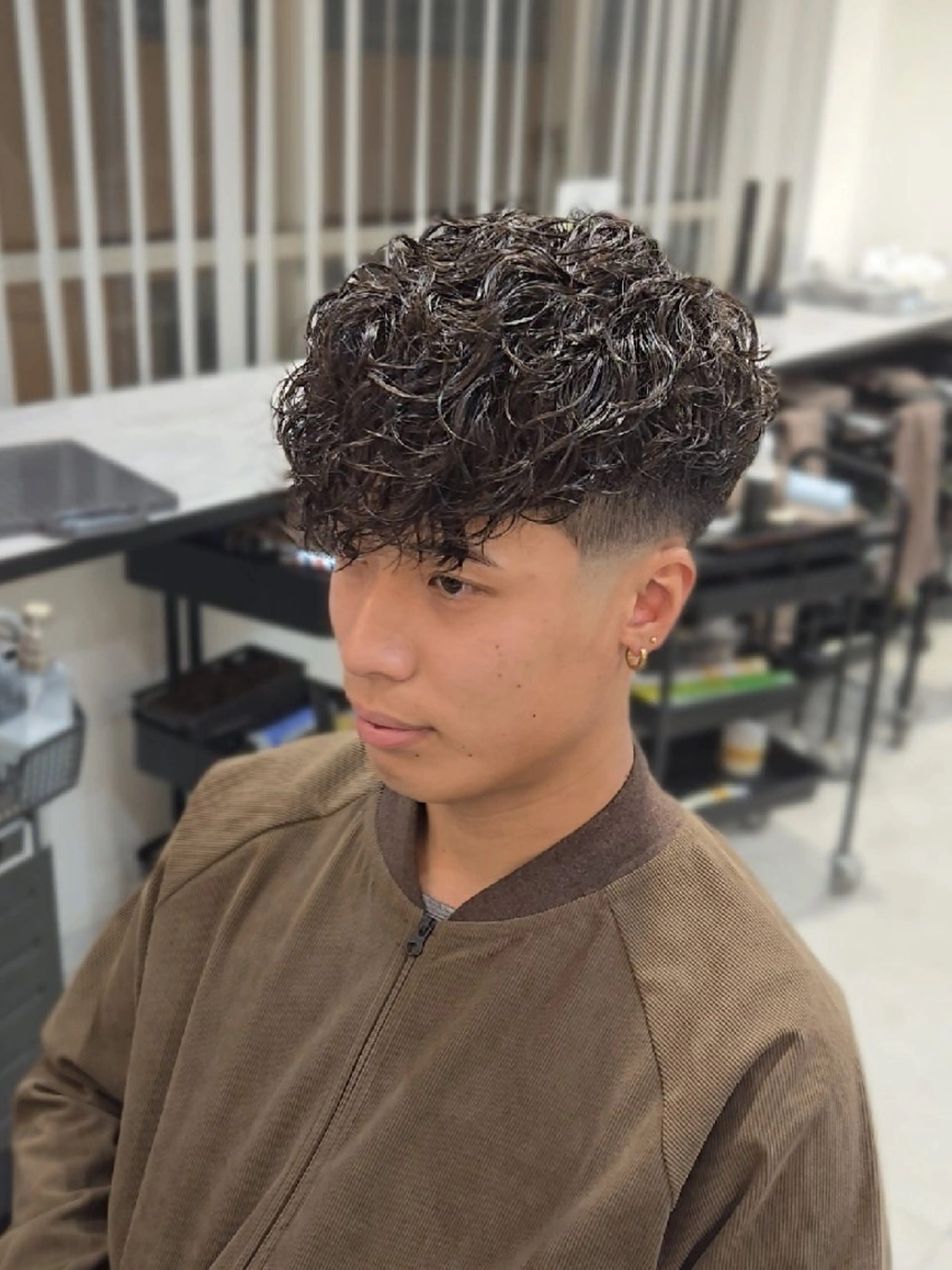 メンズ ミディアム パーマ ミディアムパーマ フェードカット メンズパーマ スペインカール 外国人風カラー カット パーマ ヘアセット Lapis 名古屋駅前店所属・LEN名古屋/パーマ メンズ特化美容師のヘアスタイル