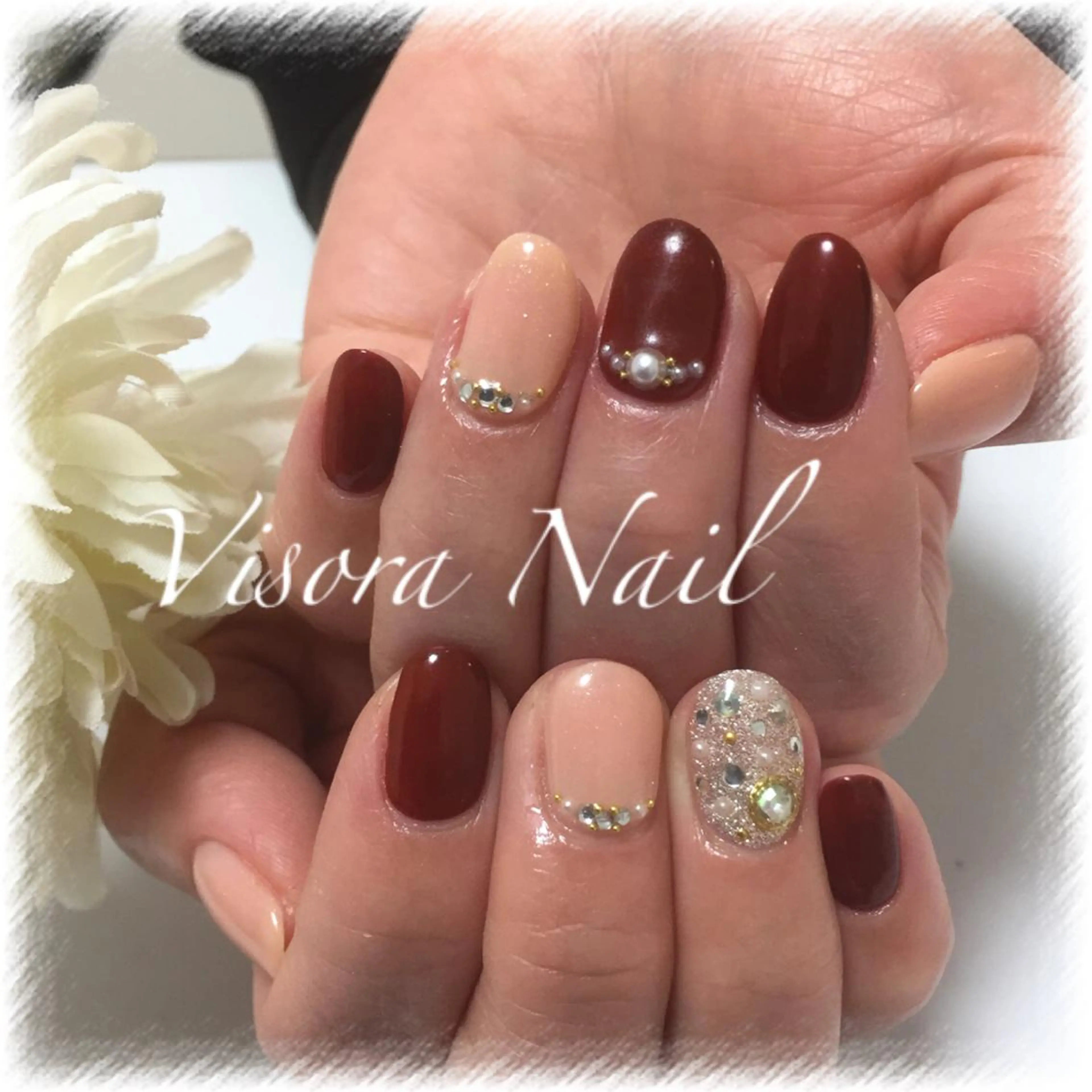 ネイル ストーンネイル 美SORA ～ｳﾞｨｿﾗ～のネイルデザイン