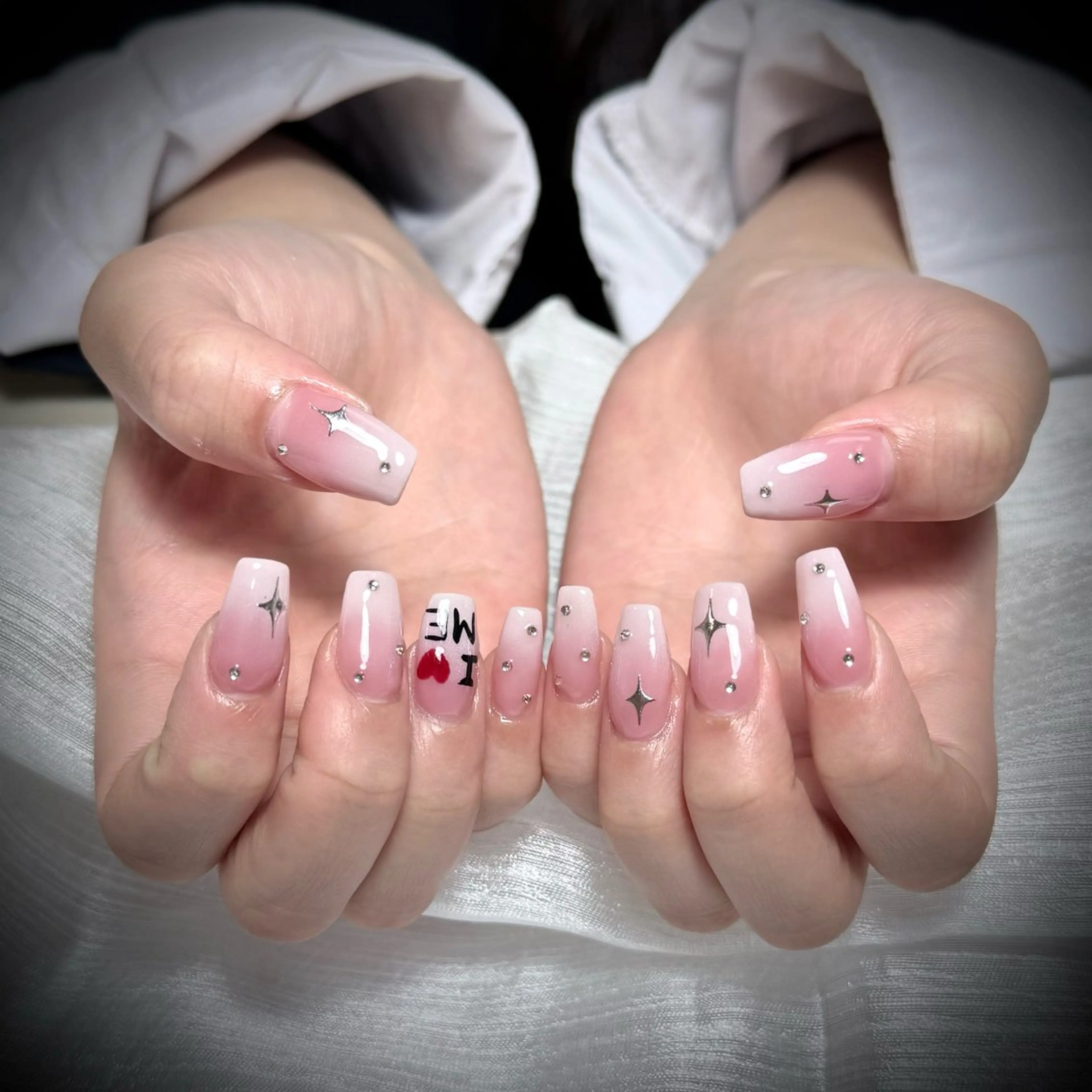 ネイル ハンドネイル エクラNailサロン ミオのネイルデザイン