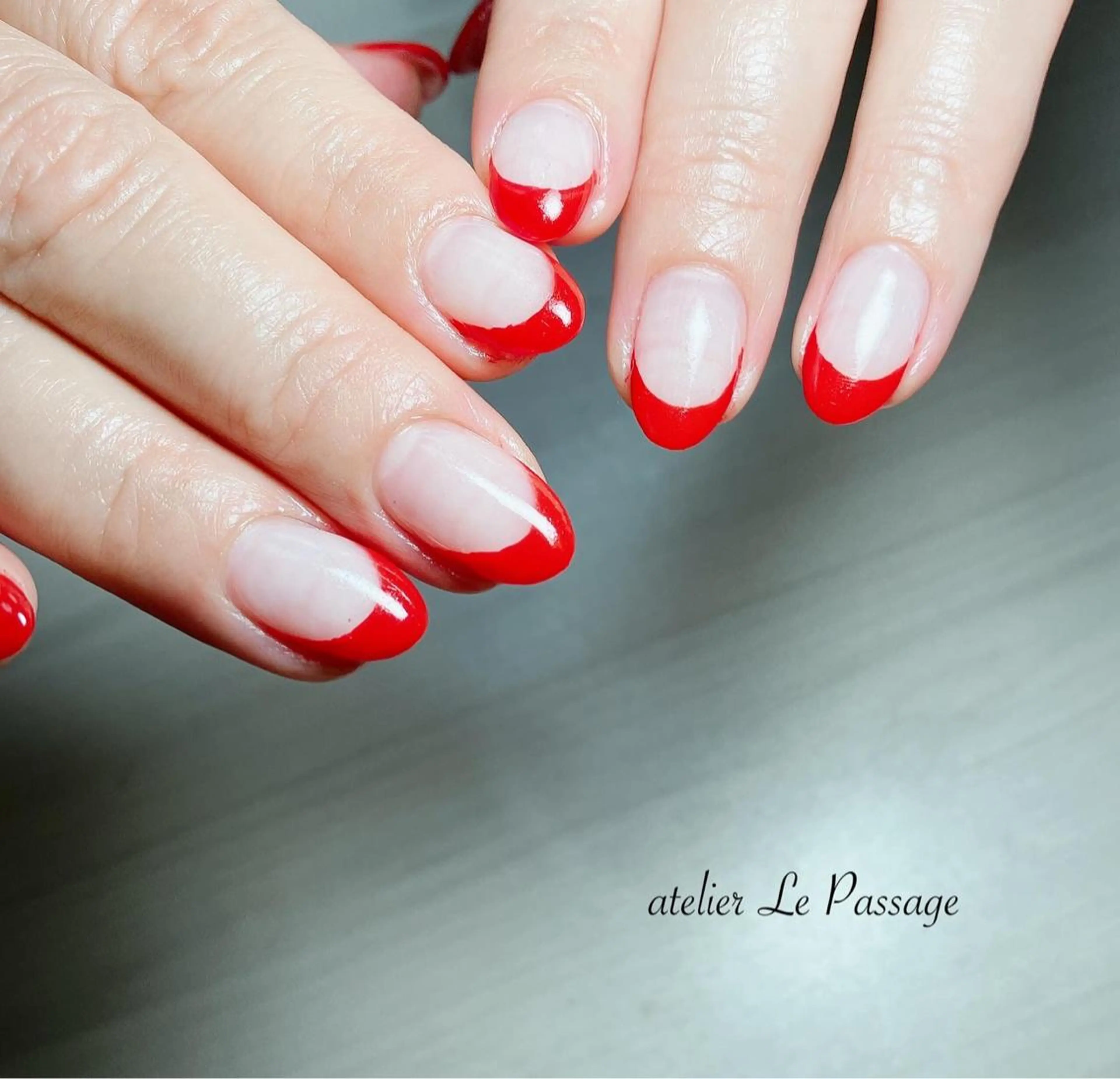 ネイル フレンチネイル ジェルネイル オフィスネイル パラジェル 赤色 Atelier Le Passage所属・h nakatsukaのネイルデザイン