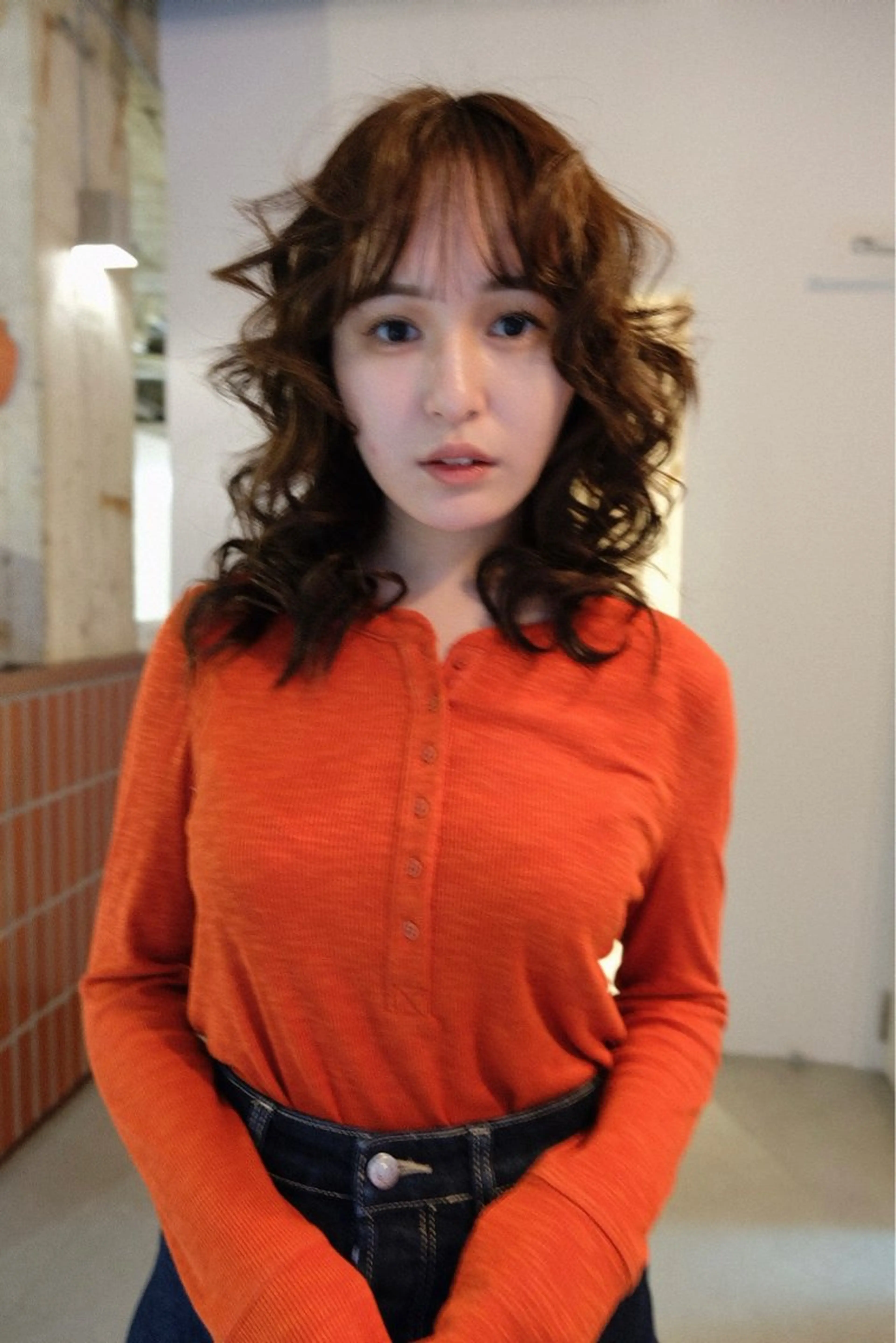 セミロング パーマ 伊藤 美咲のヘアスタイル