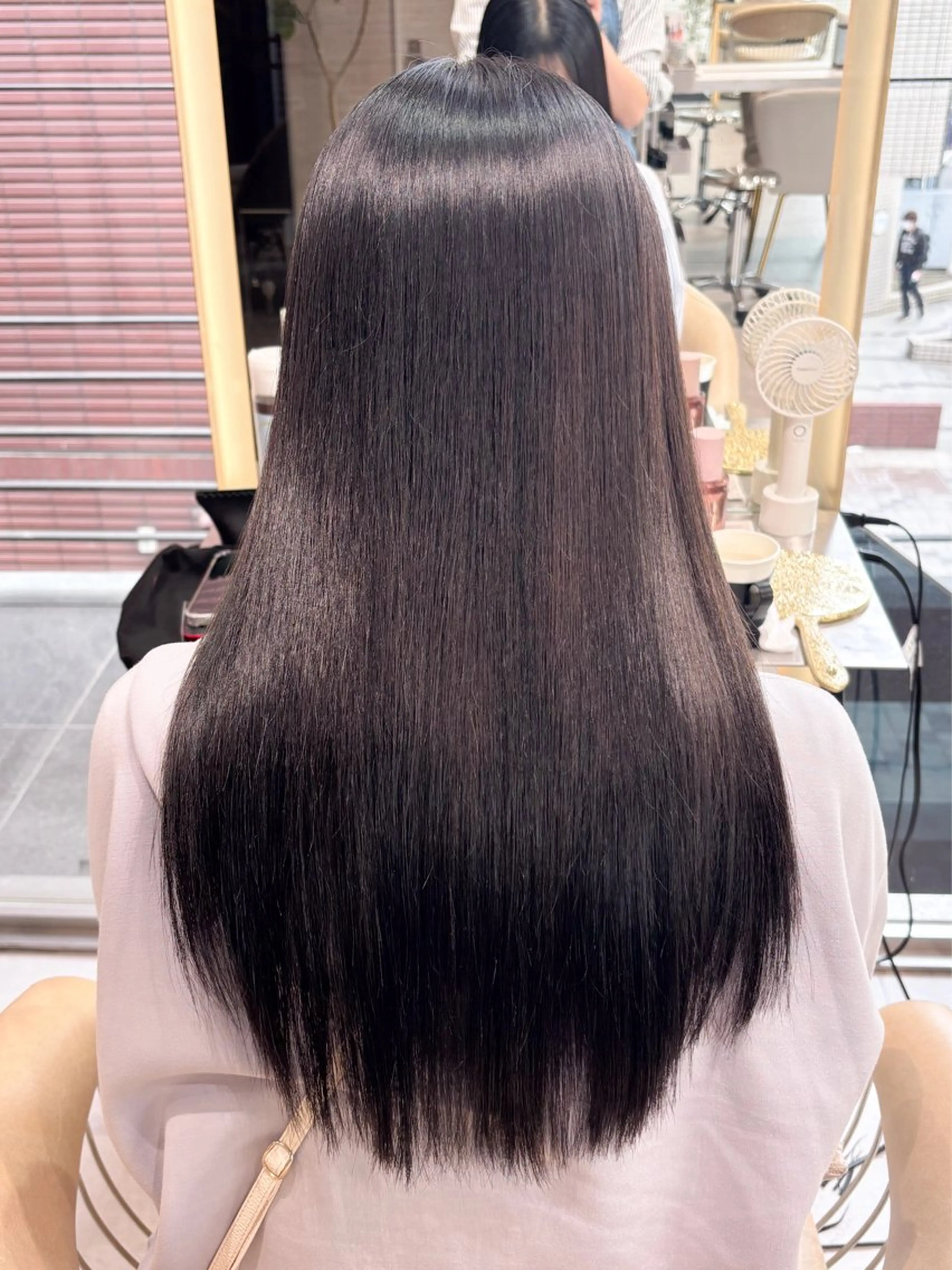 ロング カット ヘアカラー 縮毛矯正 トリートメント 💖ボブ/髪質改善 顔周りレイヤー/ユイのヘアスタイル