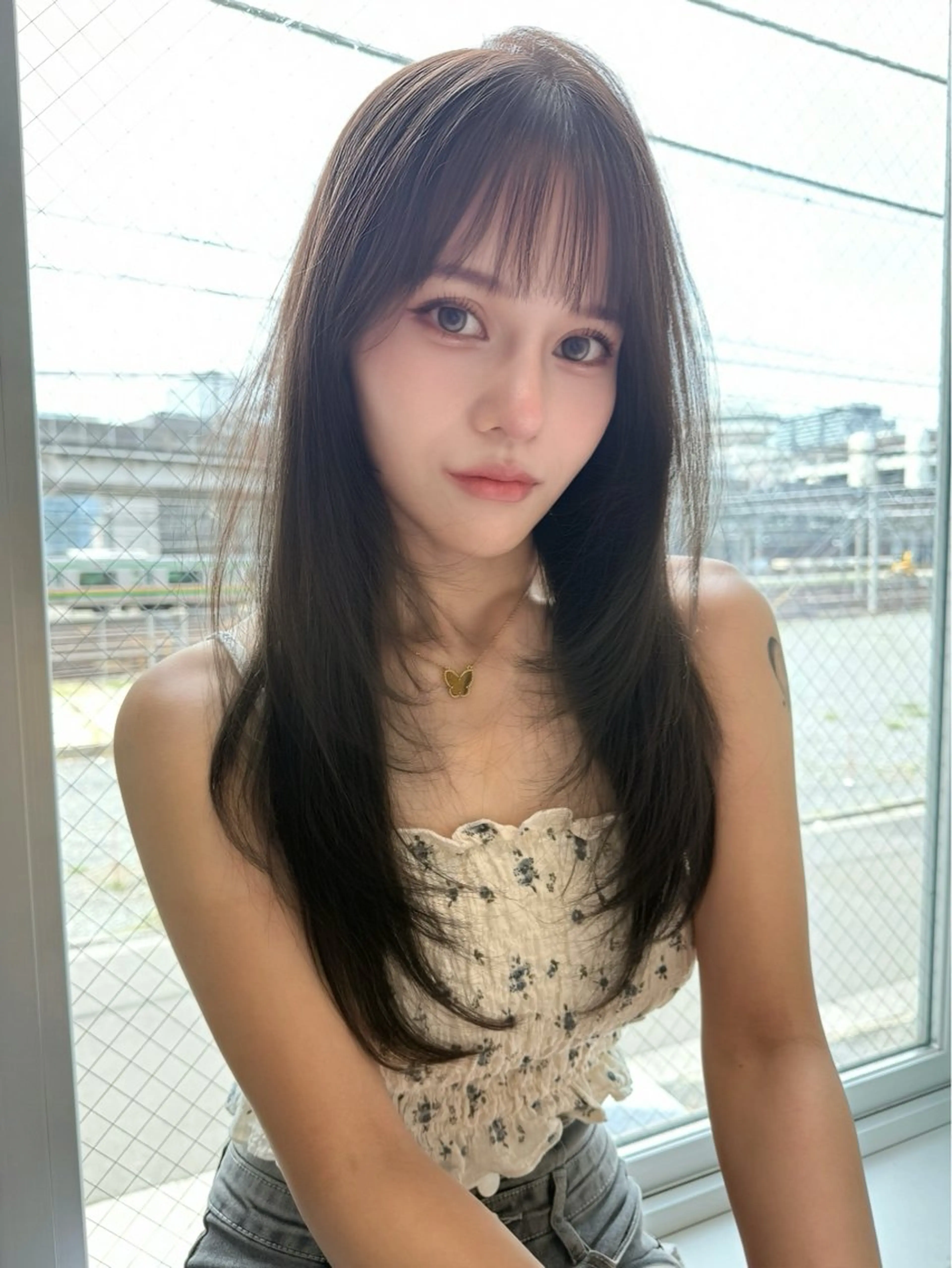 ロング カラー ベージュカラー ブリーチ ブラウンカラー ケアブリーチ ダークグレー カット ヘアカラー 🦋高瀬寛菜🦋 韓国/ブリーチのヘアスタイル