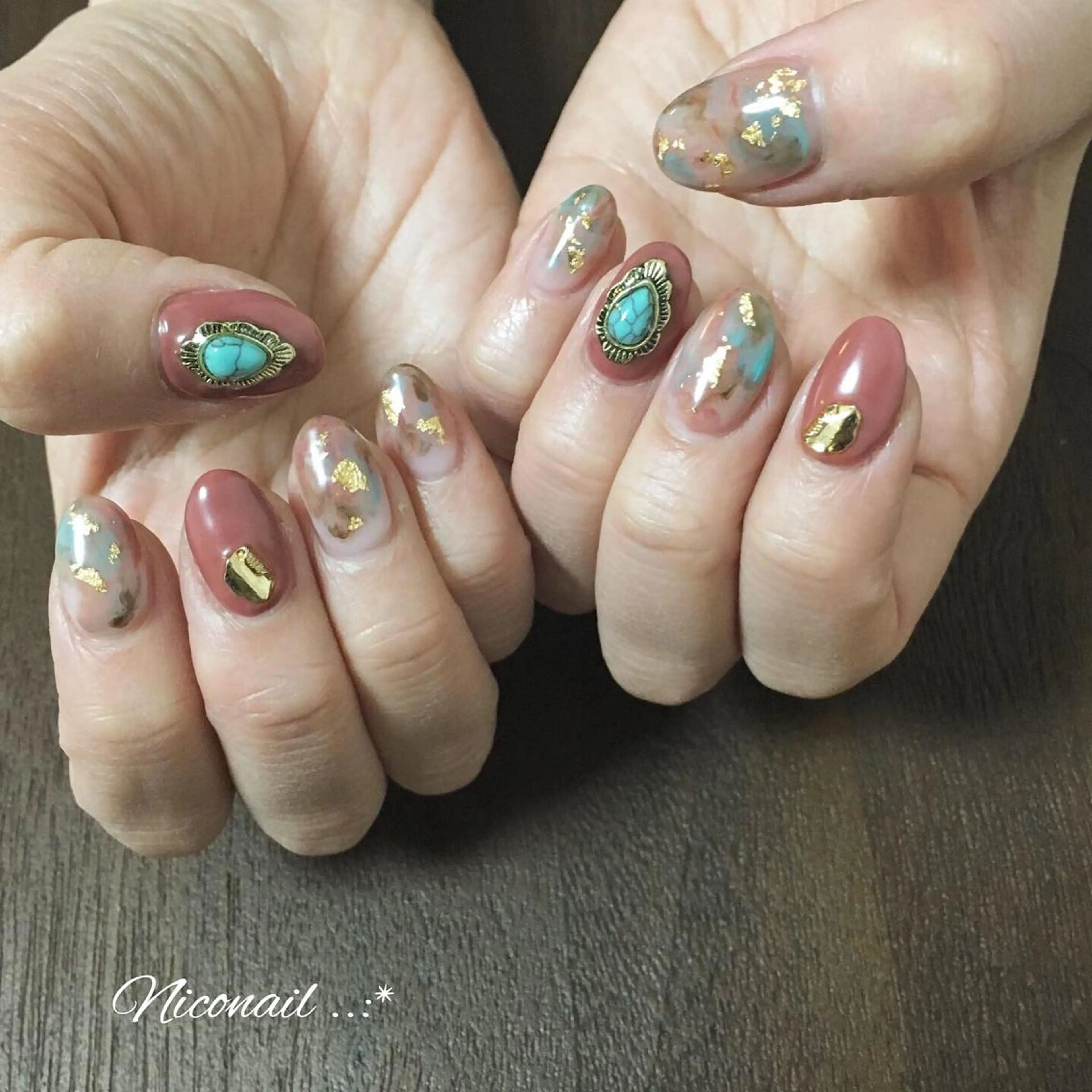 ミディアム ネイル ブラウン Niconail ☆ 仙川/ Aiのネイルデザイン