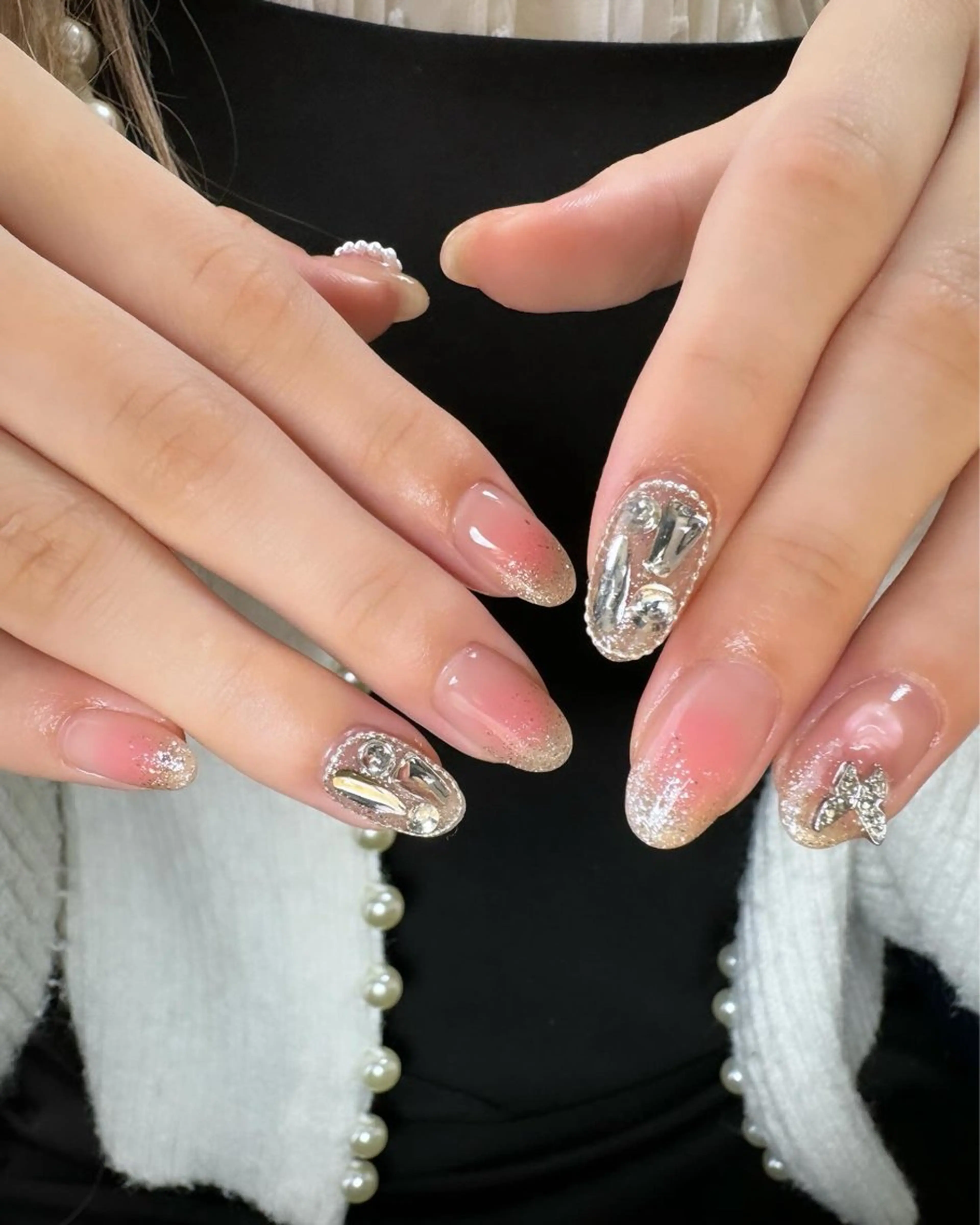 ネイル チークネイル ジェルネイル 韓国ネイル 持ち込み パラジェル ハンドネイル flowers nailのネイルデザイン