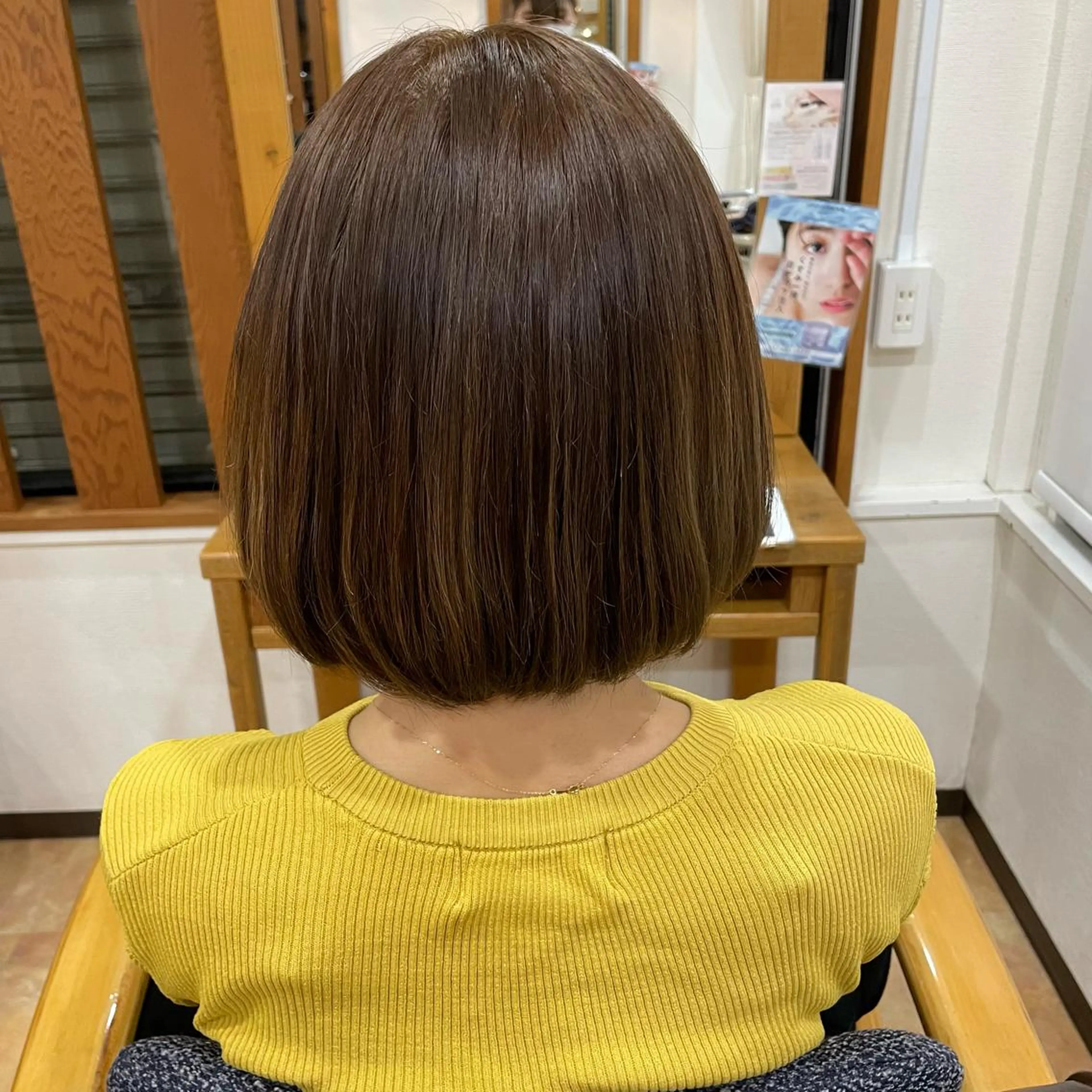 ショート カラー アッシュ ブリーチ ブラウンカラー hair salon Louvre所属・インナー希望者募集中 末吉涼夏のヘアスタイル