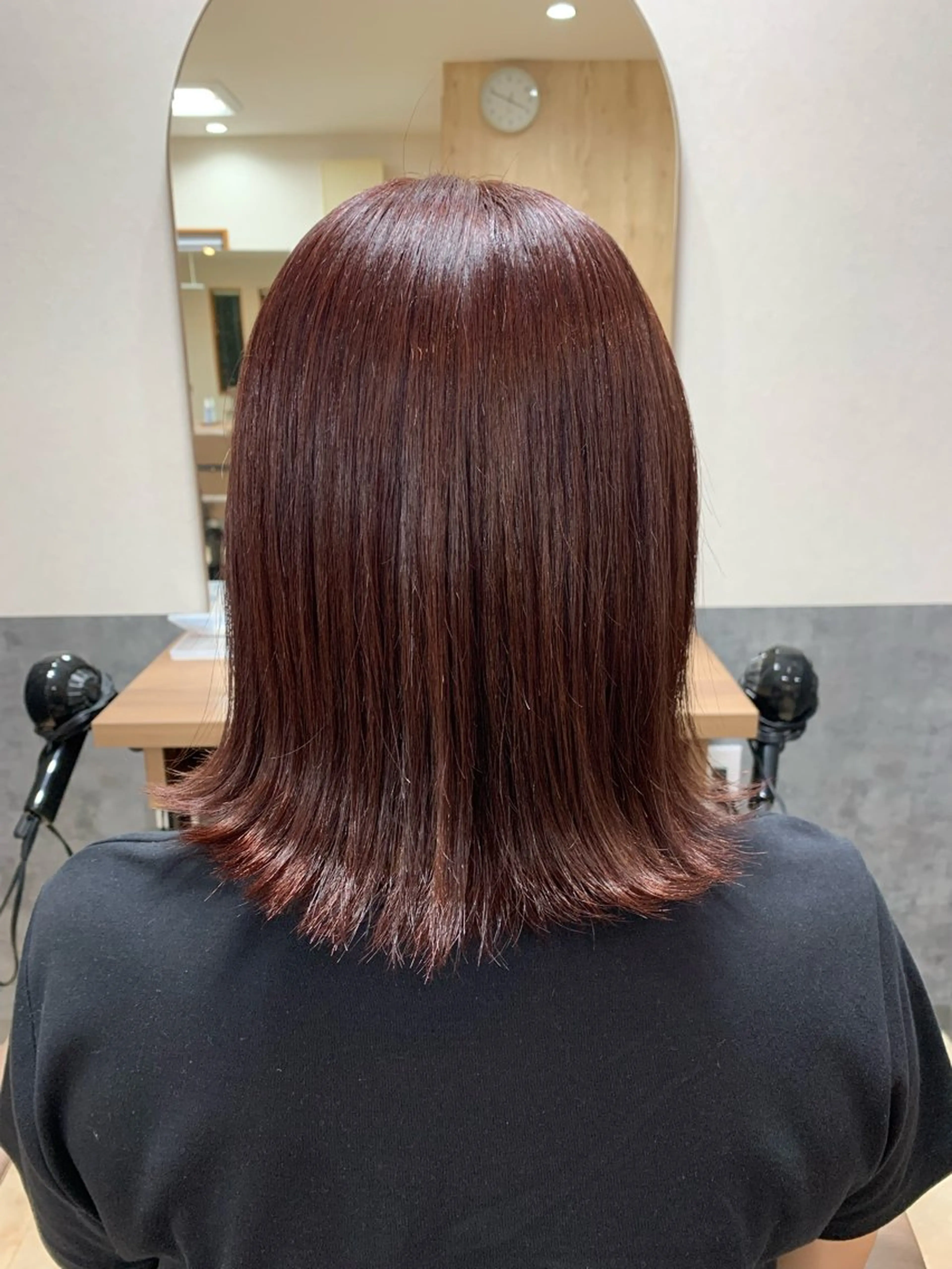 ミディアム カラー 赤坂 有季のヘアスタイル
