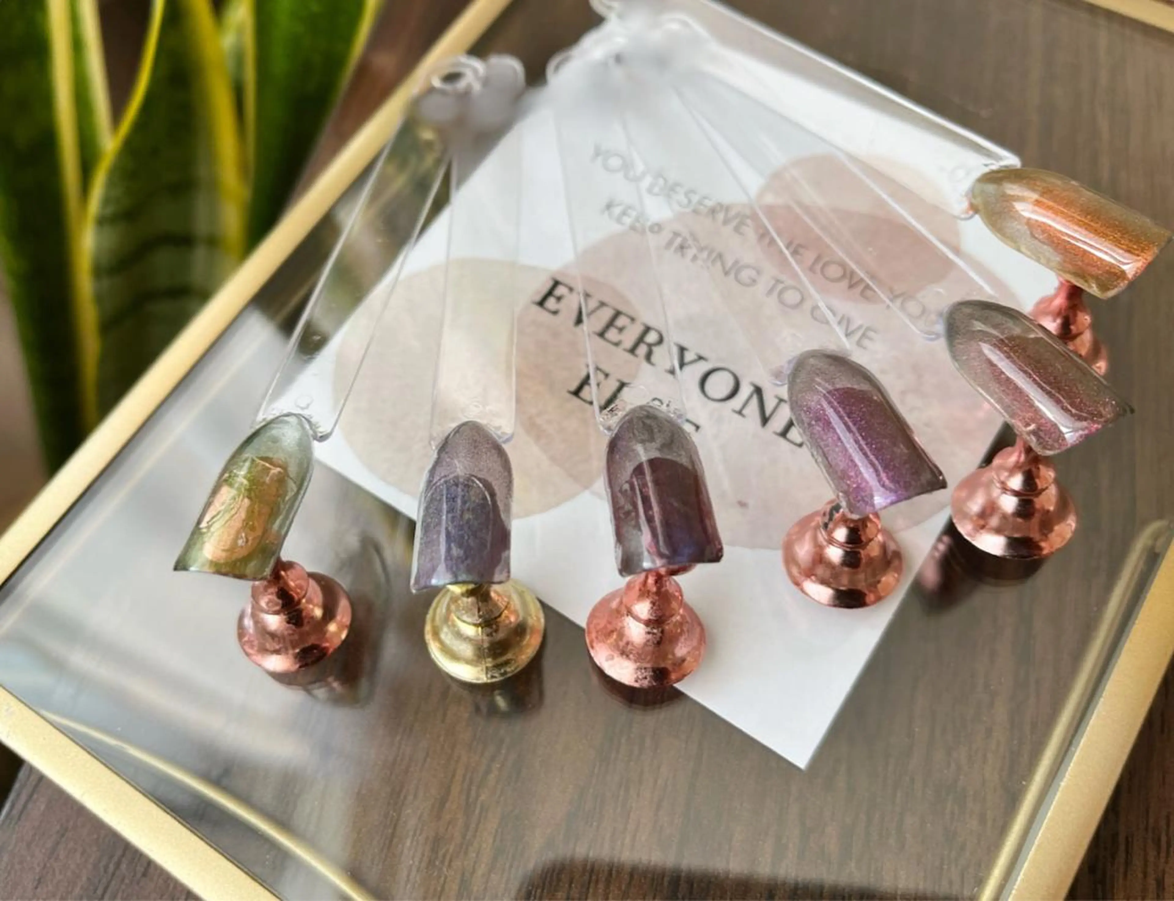 ネイル マグネットネイル ワンカラーネイル ビューティーサロン プチフルールのネイルデザイン