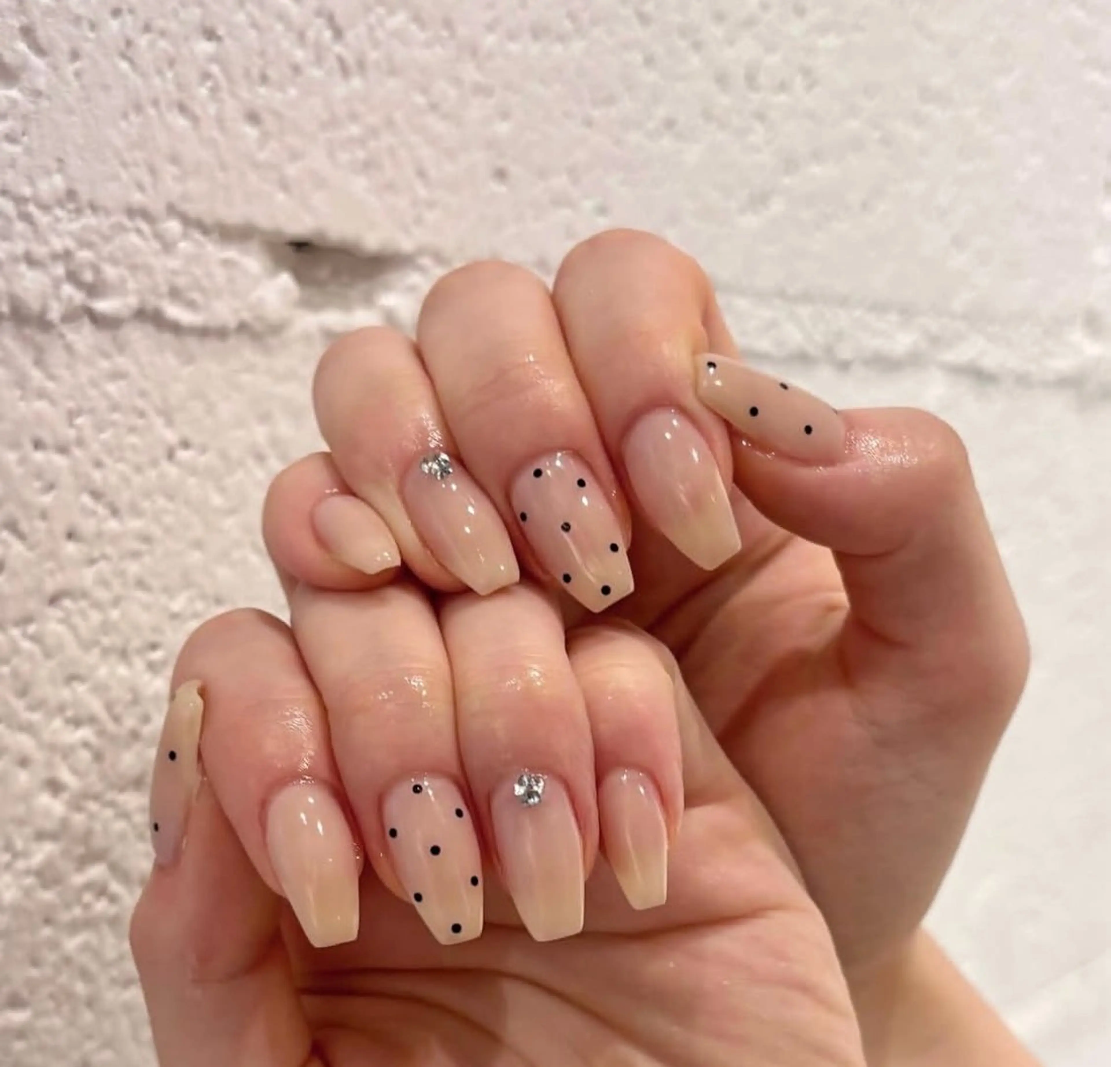 ネイル 持ち込み ハンドネイル JISOO ANA.CHUOのネイルデザイン