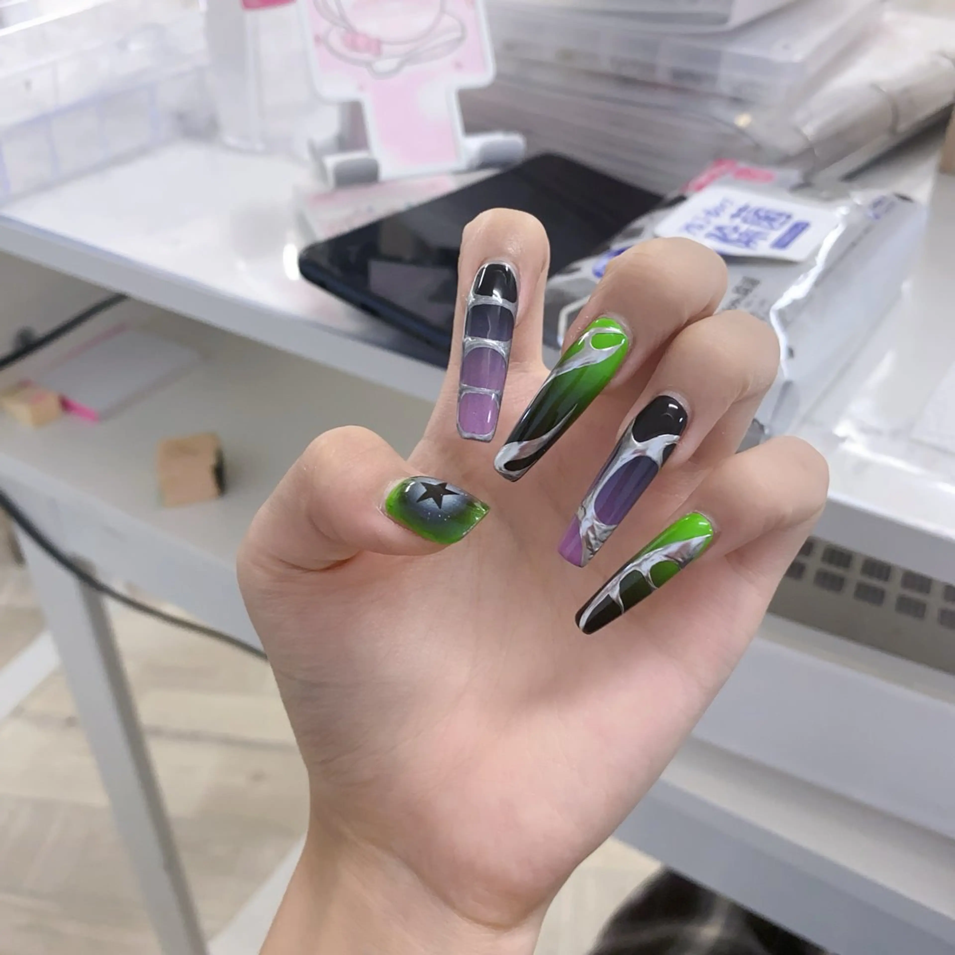 ネイル ハンドネイル ハンドケア 🤩 Yuliaユリアのネイルデザイン