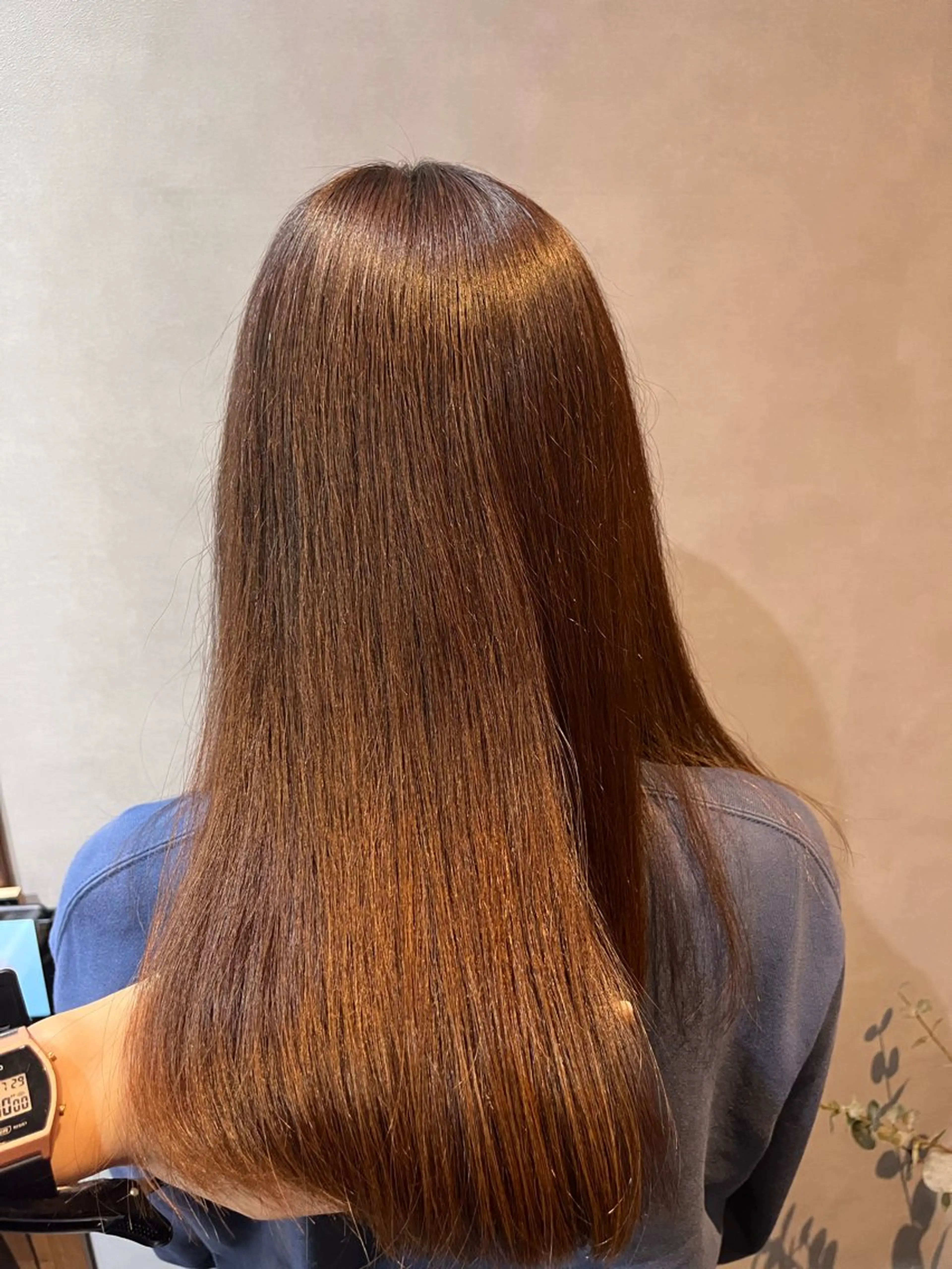 セミロング 髪質改善 トリートメント 透明感カラー/パーマ 🌀アオノアユミのヘアスタイル