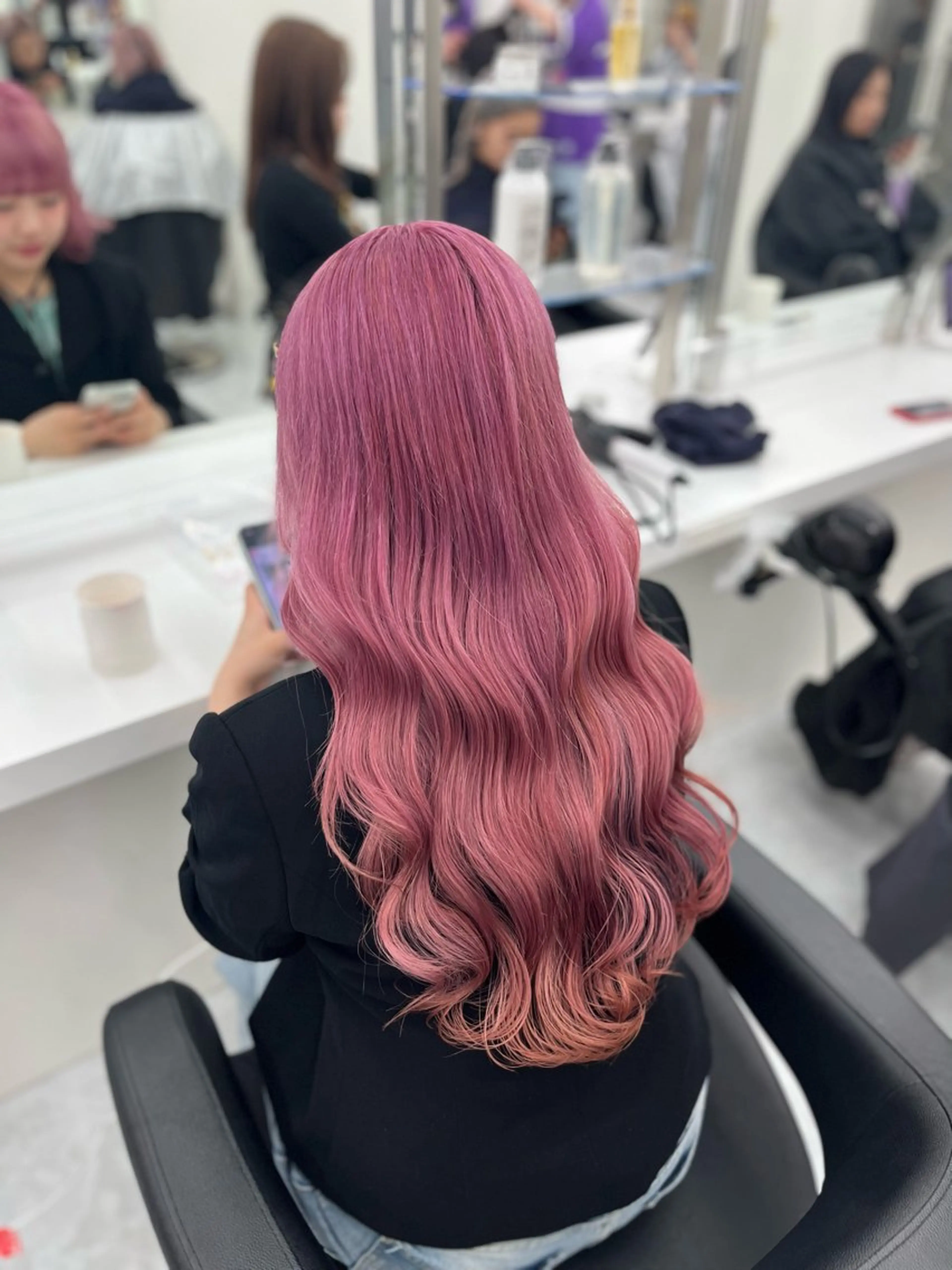 ロング カラー ヘアアレンジ 艶髪ハイトーン🫧 Kurehaのヘアスタイル