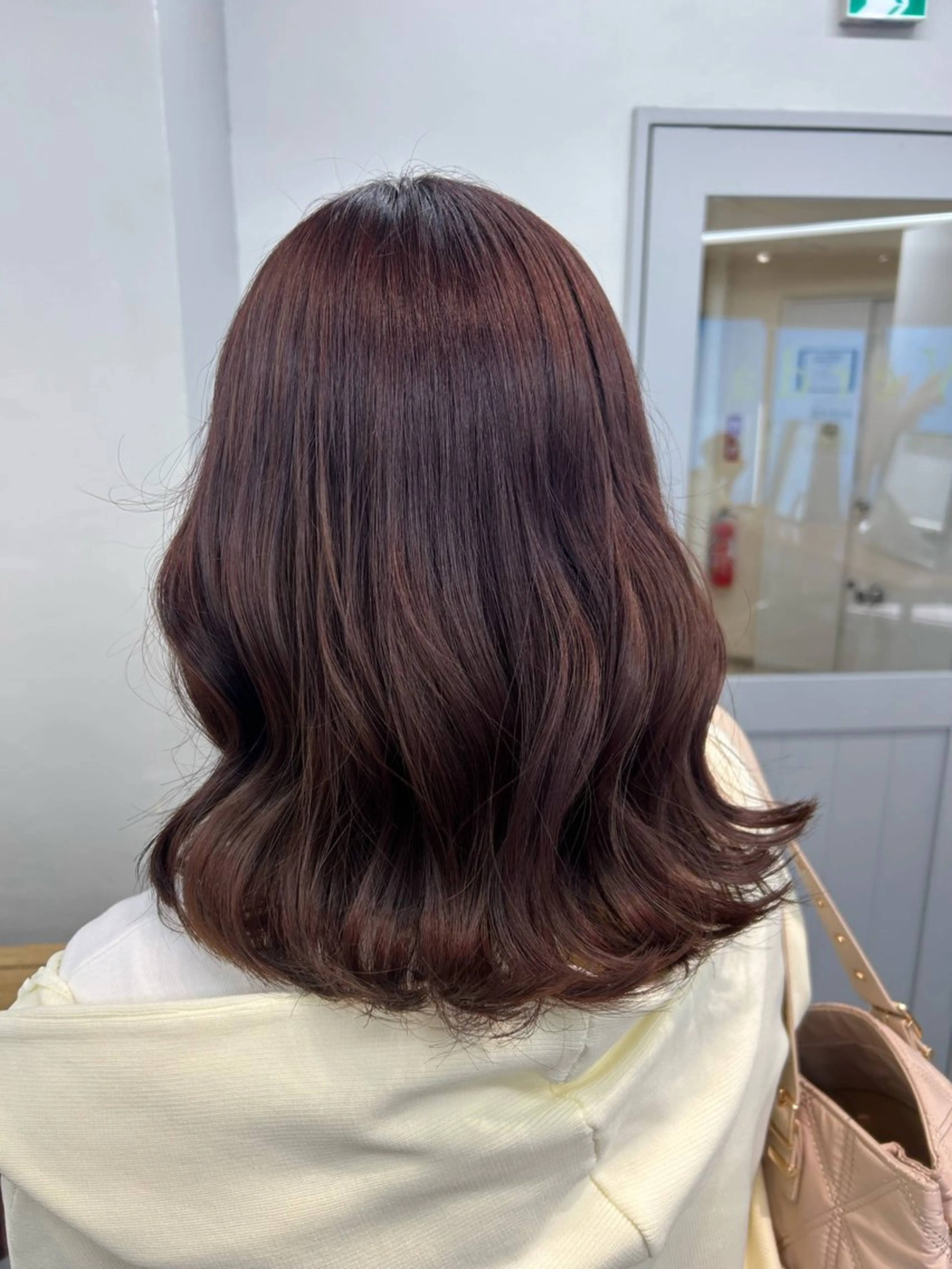 ミディアム ヘアカラー トリートメント ヘアセット 池袋🫧mio🫧 透明感ワンカラー🫧のヘアスタイル
