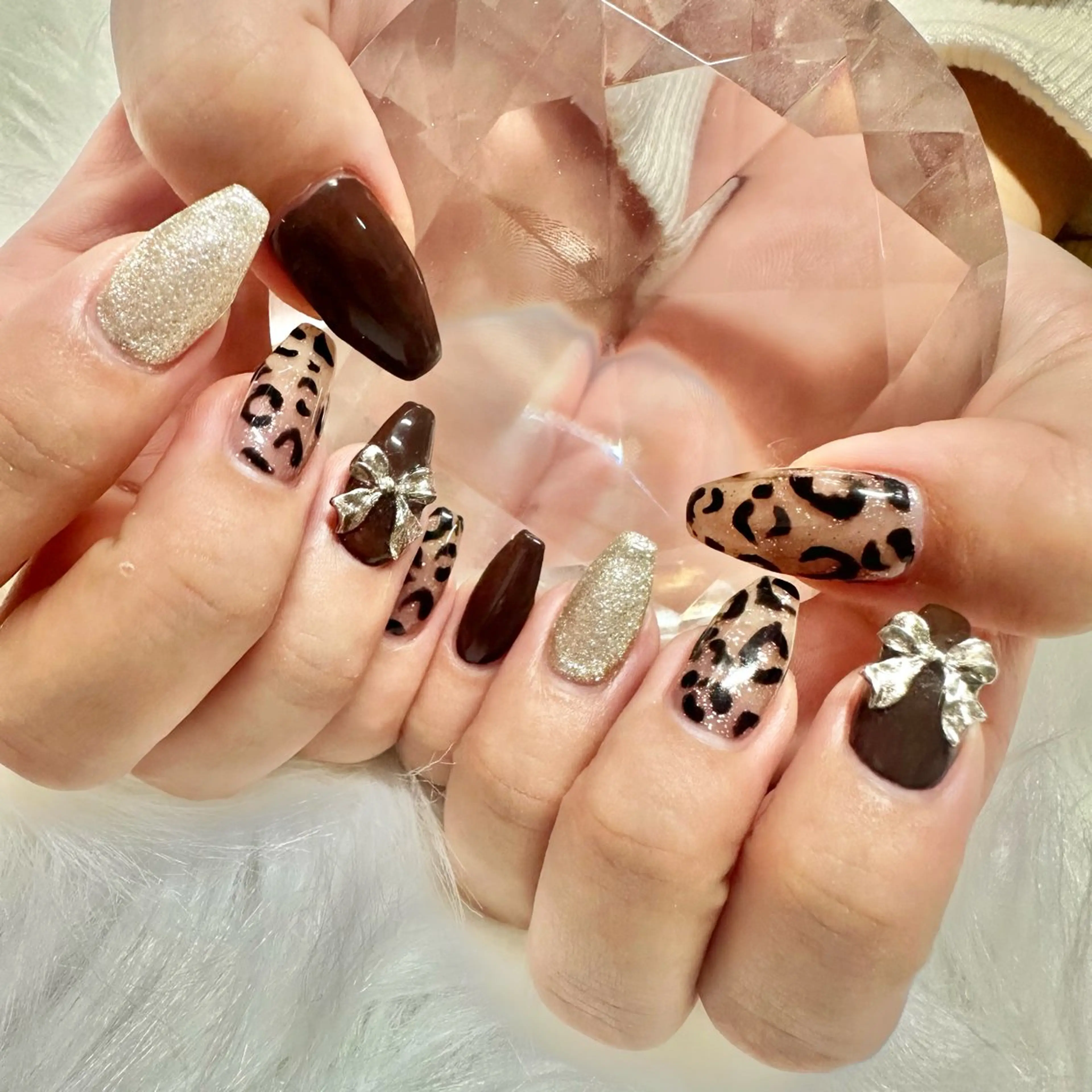 ネイル キラキラネイル 韓国ネイル リボン ハンドネイル フットネイル 🤎CHARME NAIL🤎のネイルデザイン