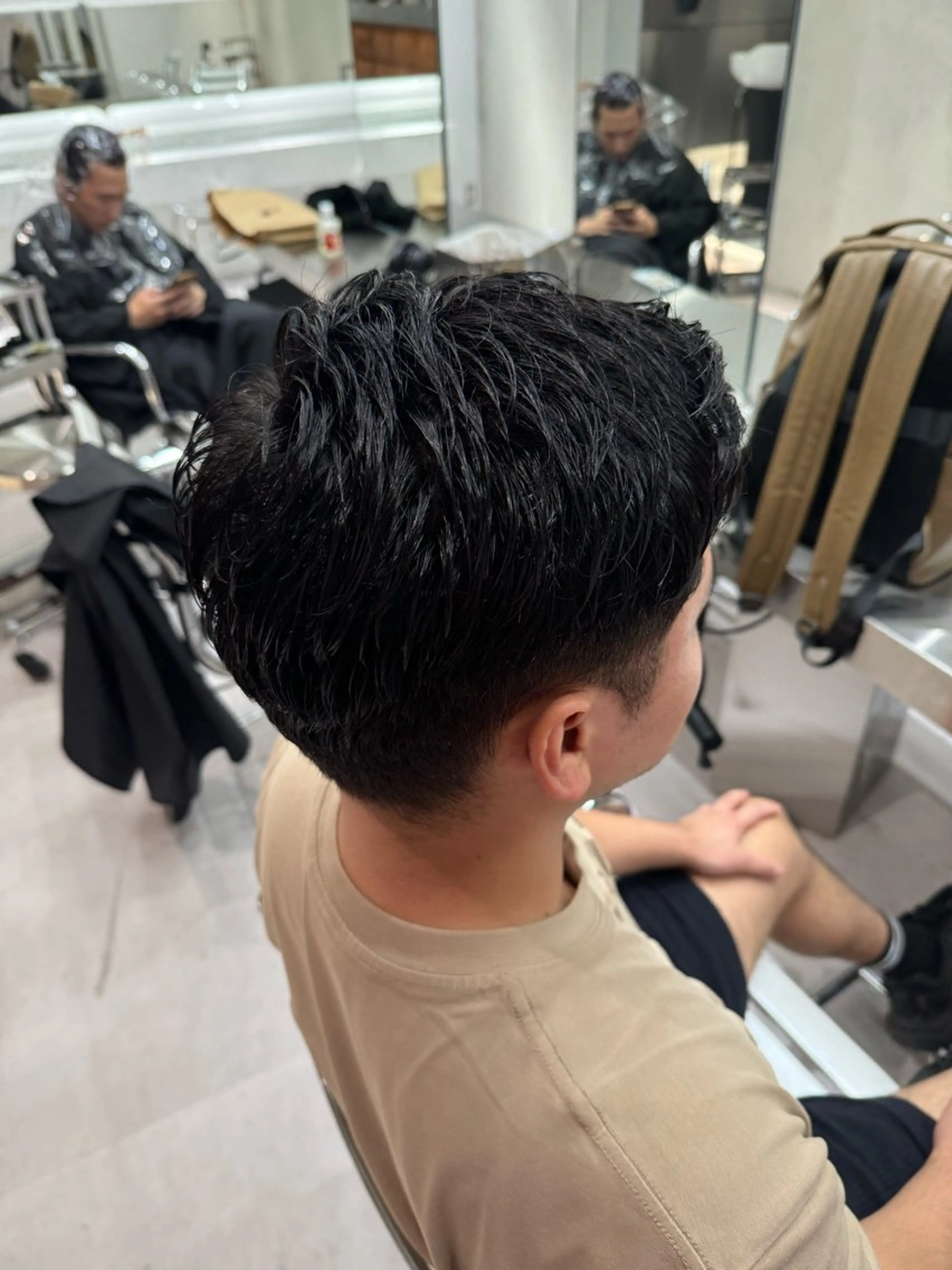 カラー パーマ メンズ 黒髪 ブルーカラー ブルーブラック ブリーチ/パーマ特化 片平和寿のヘアスタイル