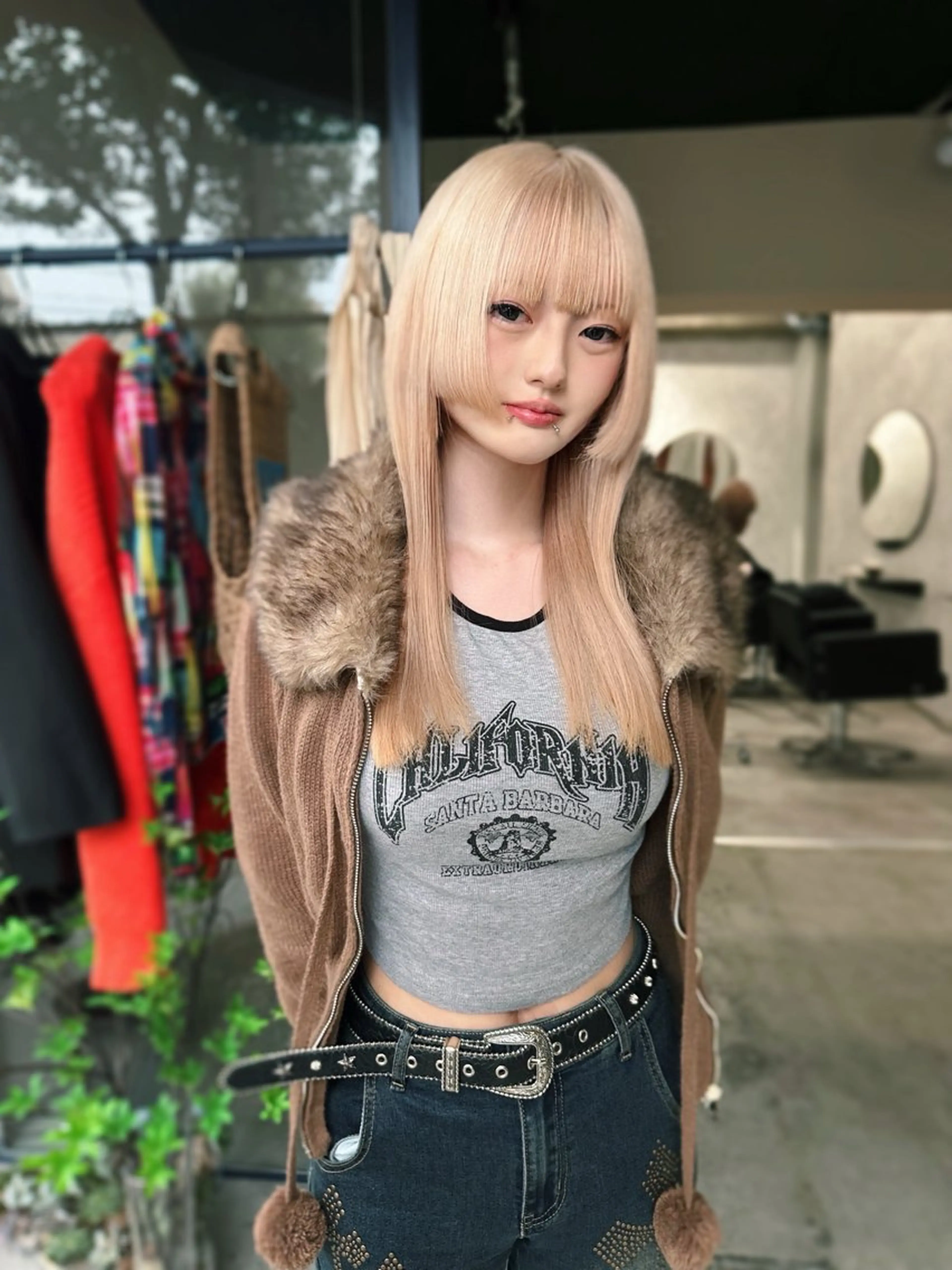 セミロング カラー ヘアカラー トリートメント 色落ちまで2度綺麗な ハイトーン⭐️ヨシキのヘアスタイル