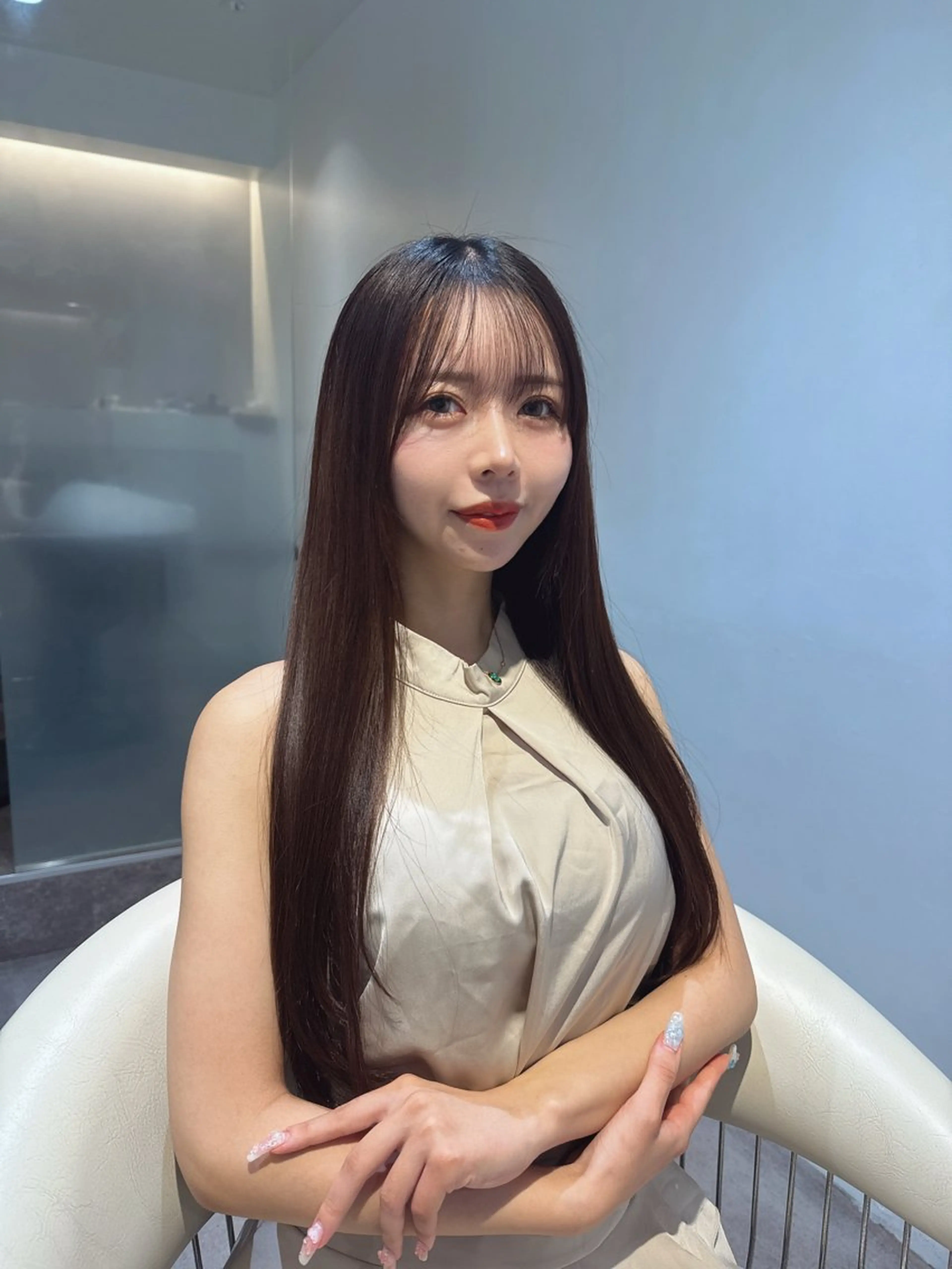 ロング カラー ベージュカラー ブリーチ 透明感カラー グレージュ ブリーチなしカラー カット ヘアカラー トリートメント 原宿/美髪カラー 🫧TAISEIのヘアスタイル