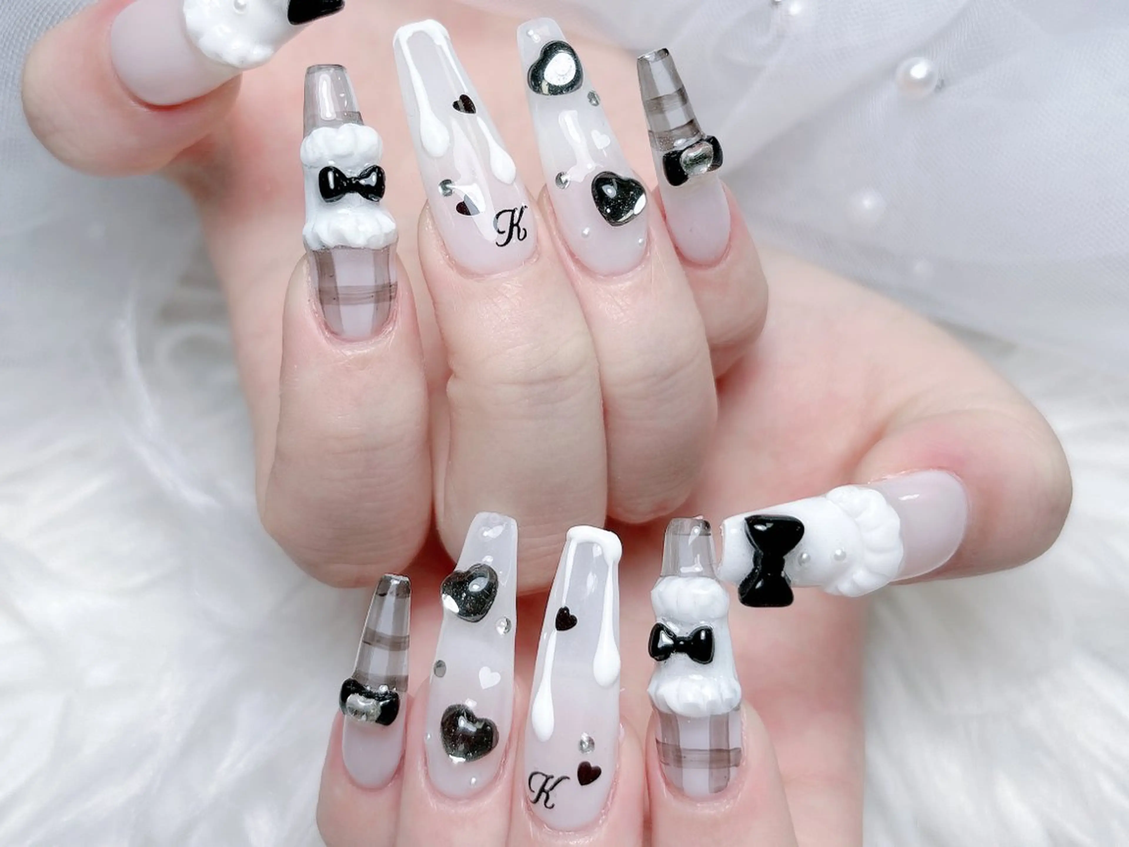 ネイル 成人式 ロングネイル マグネットネイル 大理石ネイル(マーブル) リボン ハンドネイル MoMoA Nail ネイル長さ出し専門店のネイルデザイン