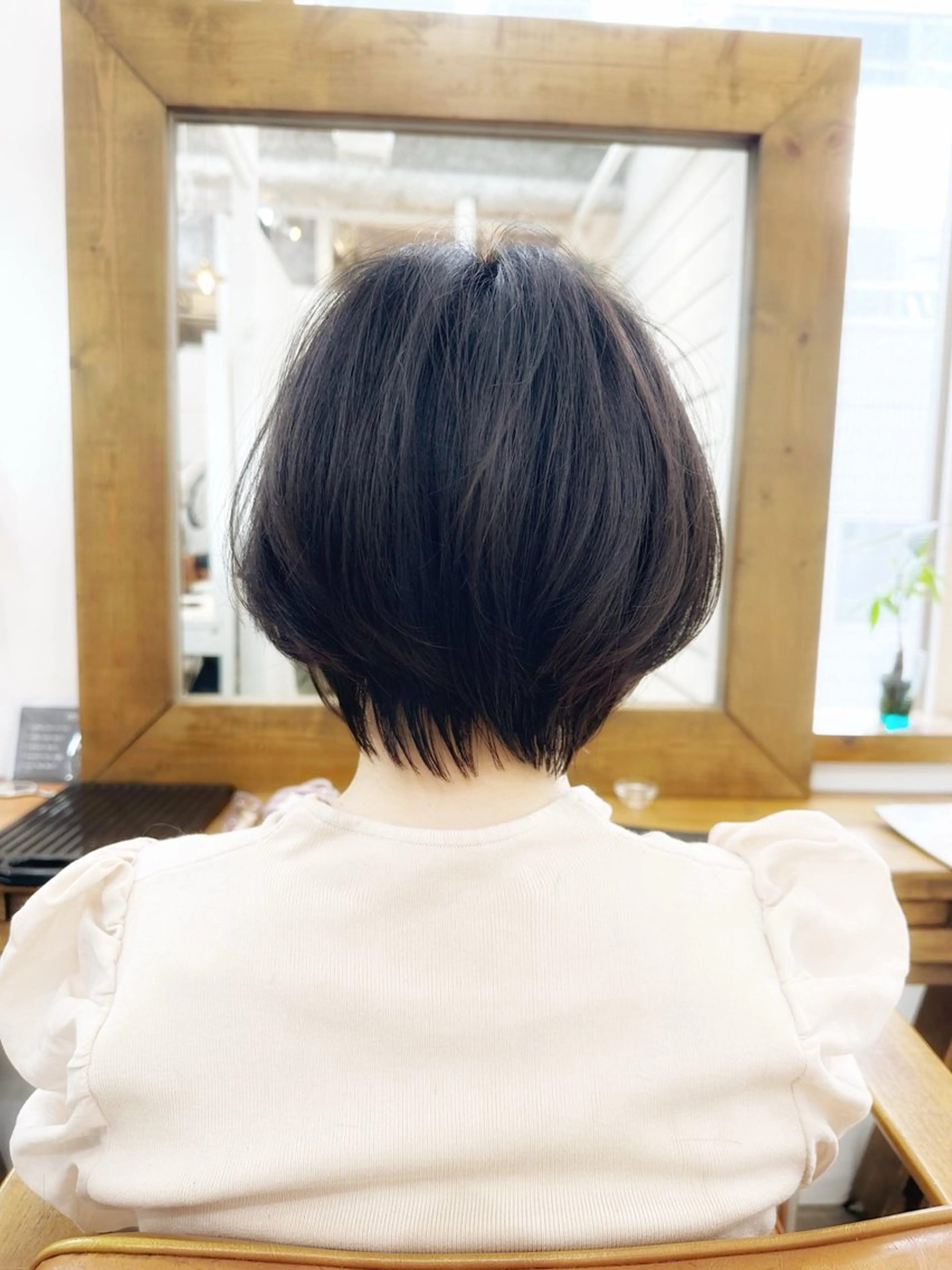 ショート ショートボブ ハンサムショート ボブ くせ毛 ショートヘア カット newline銀座所属・銀座ショート/ 大人ショート/金子涼のヘアスタイル