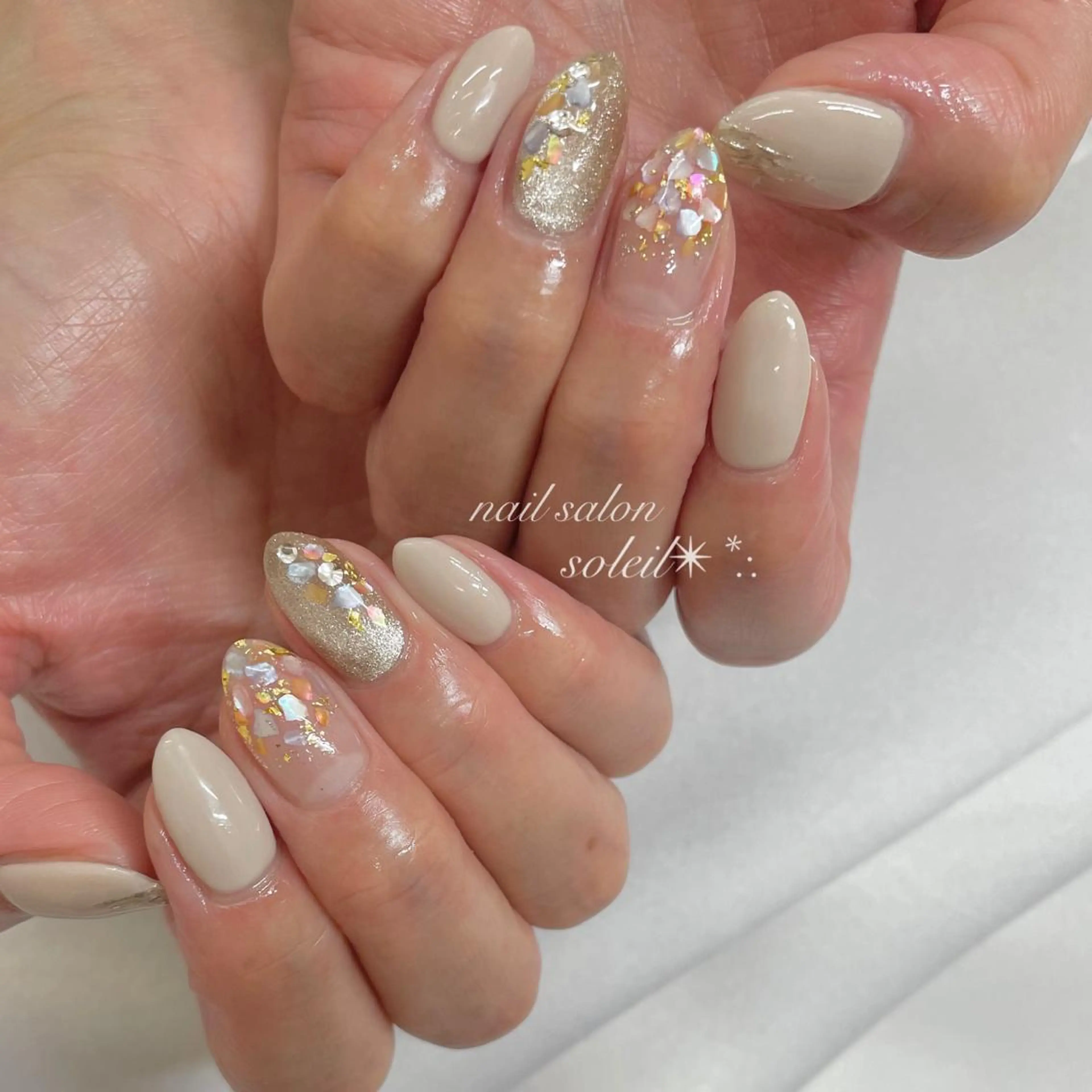 ネイル フラッシュネイル ジェルネイル ミラーネイル ニュアンスネイル オフィスネイル 粟津 美紀のネイルデザイン